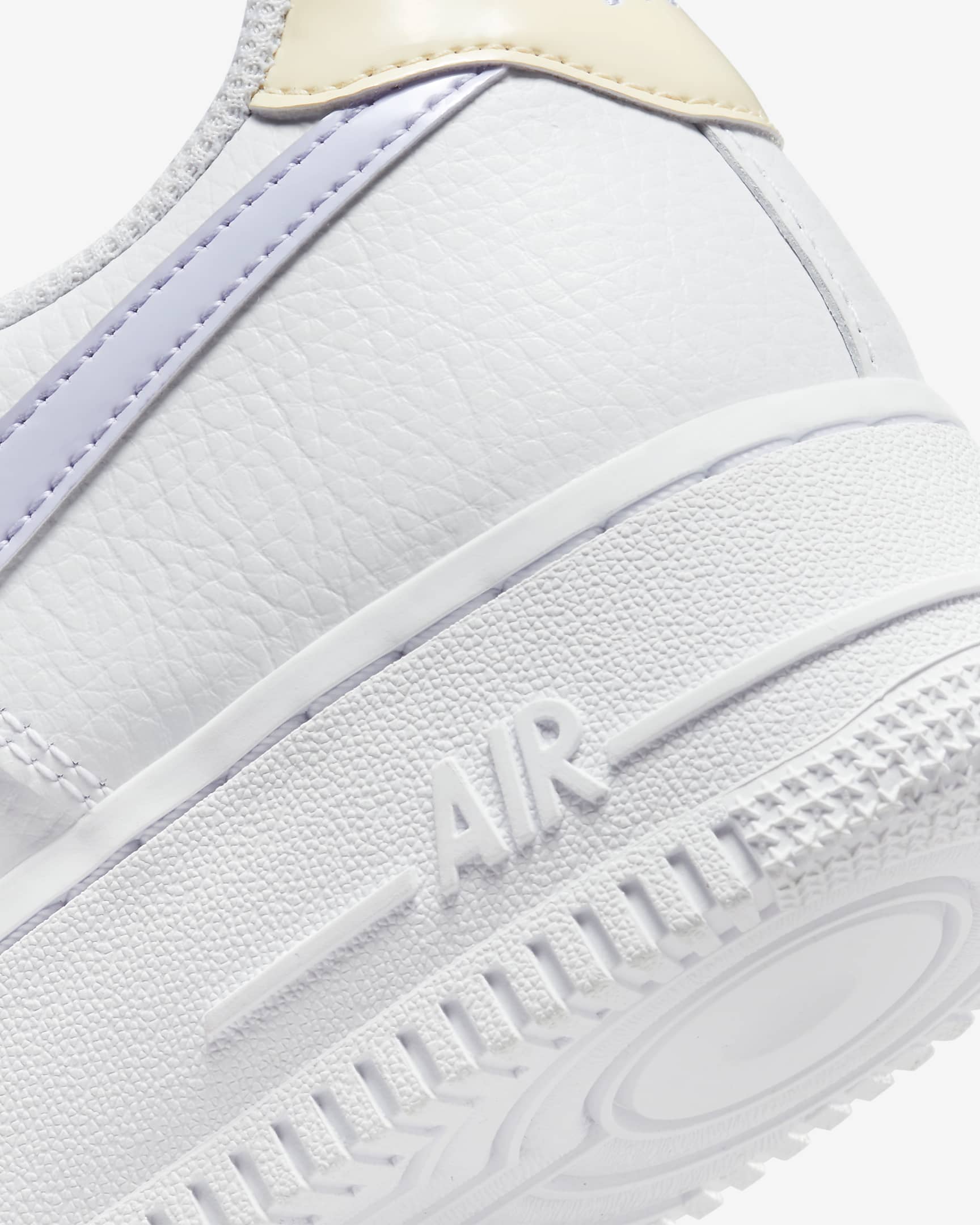 Nike Air Force 1 '07 Women's Shoes. Nike LU