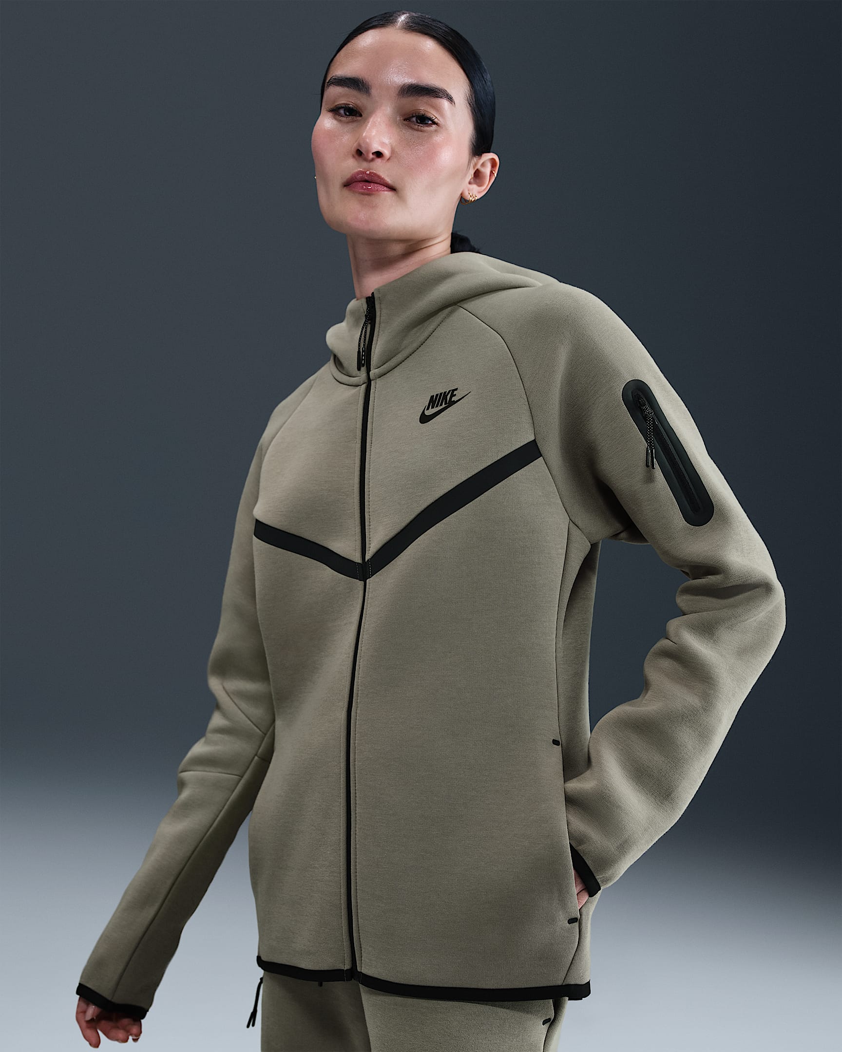 Nike Sportswear Tech Fleece Windrunner Kapuzenjacke (Damen) - Light Army/Schwarz