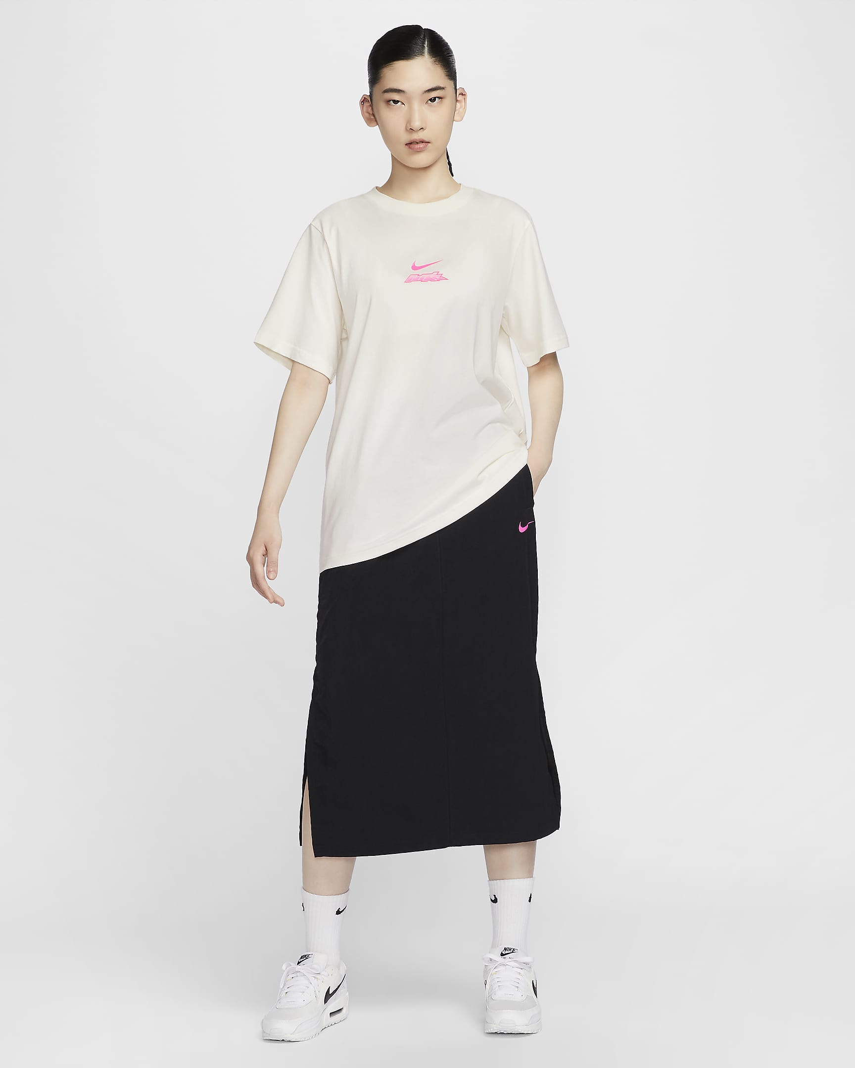 Nike Sportswear Essential Women's T-Shirt - Sail