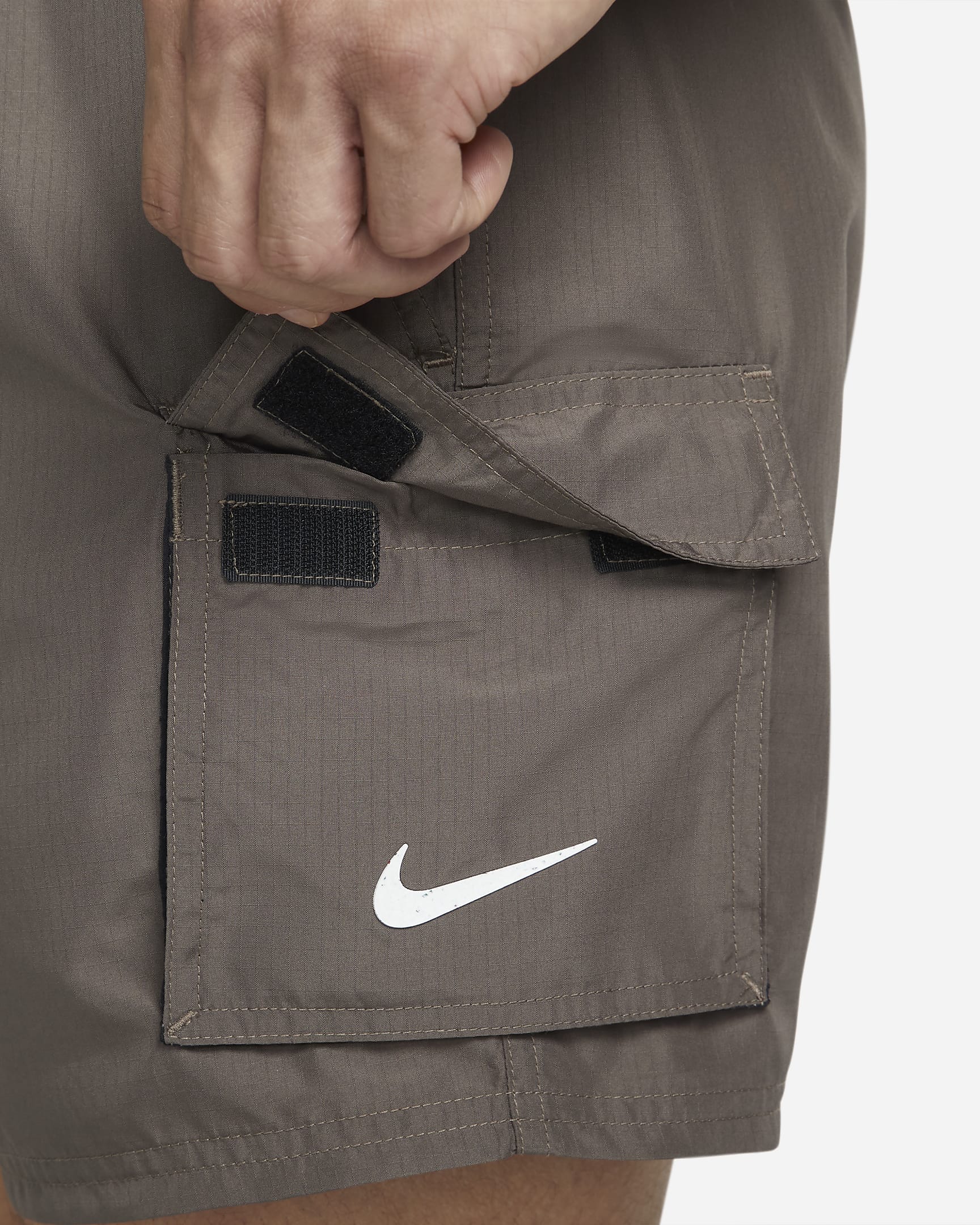 Nike verstaubare Schwimmhose mit Gürtel für Herren (ca. 12,5 cm) - Ironstone/Schwarz/Weiß