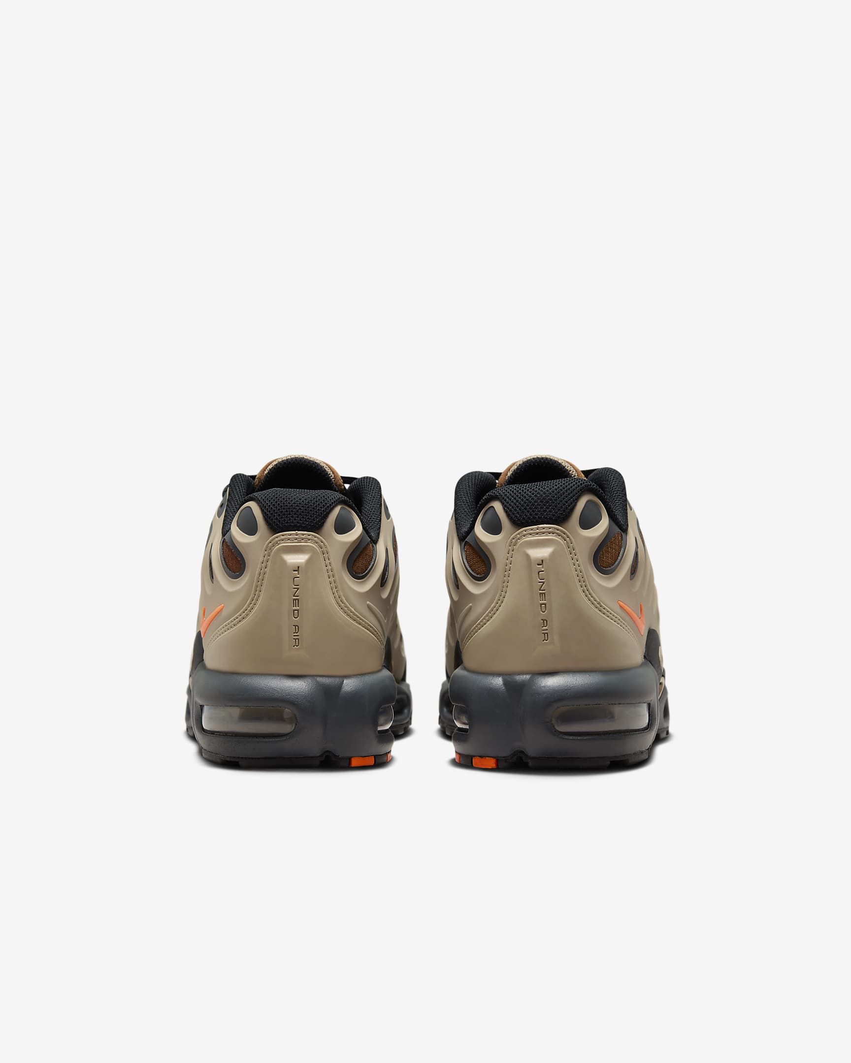 Nike Air Max Plus Drift Winterfester Schuh (Herren) - Khaki/Dark Smoke Grey/Sanddrift/Hyper Crimson