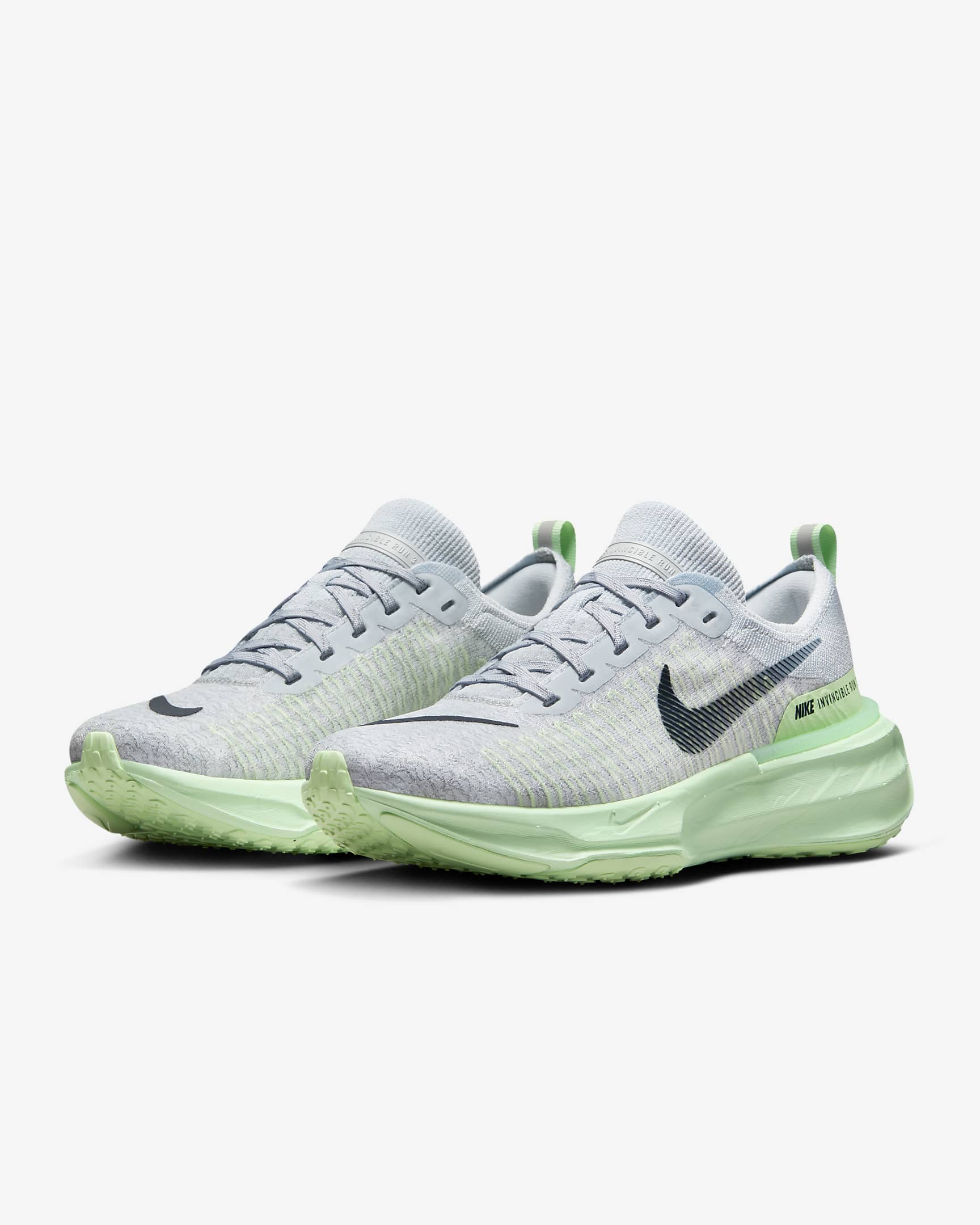 Tenis de correr en pavimento para mujer Nike Invincible 3 - Platino puro/Gris azulado/Verde vapor/Obsidiana oscuro