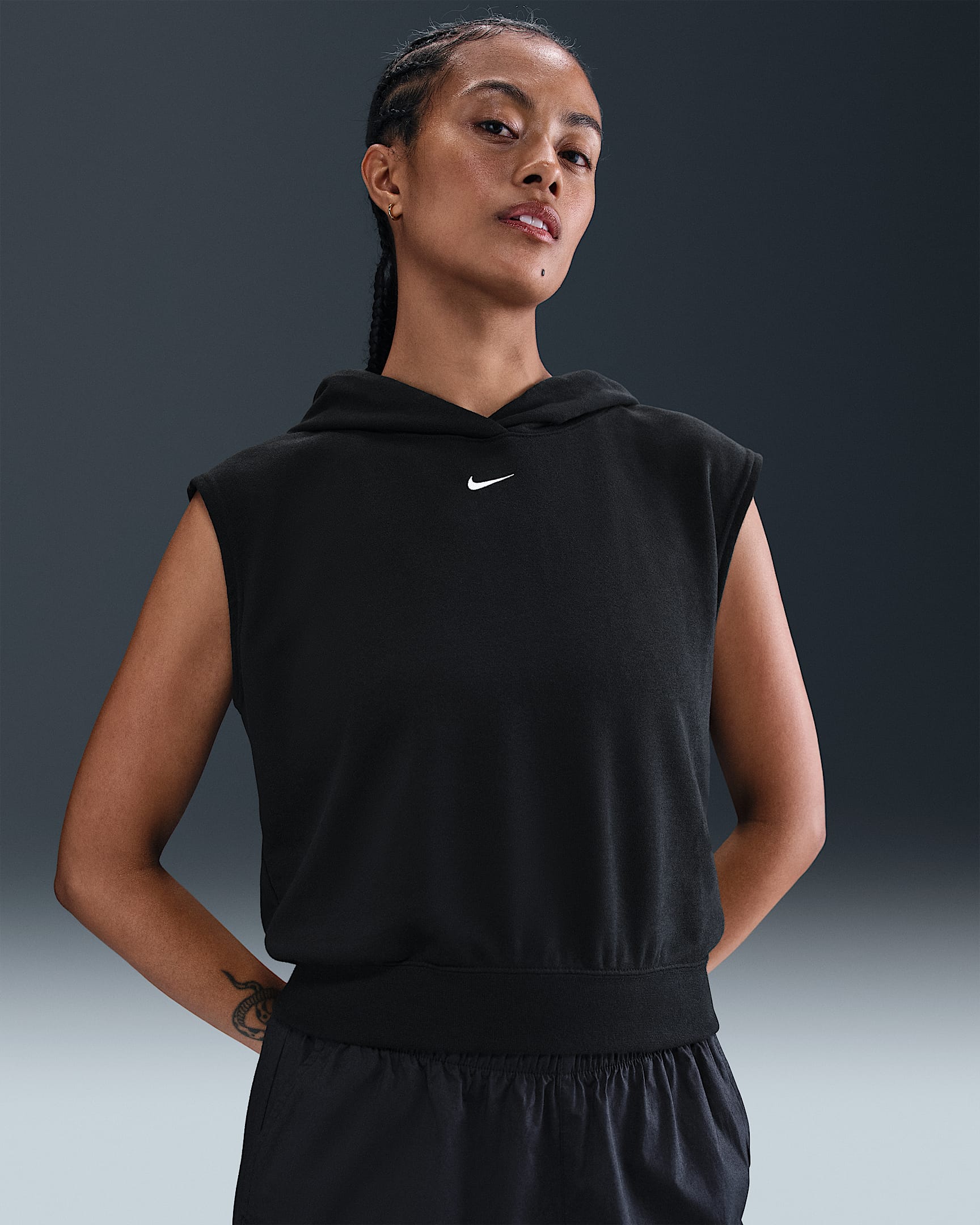 Nike Sportswear Chill Terry korte dameshoodie van sweatstof met korte mouwen - Zwart/Sail