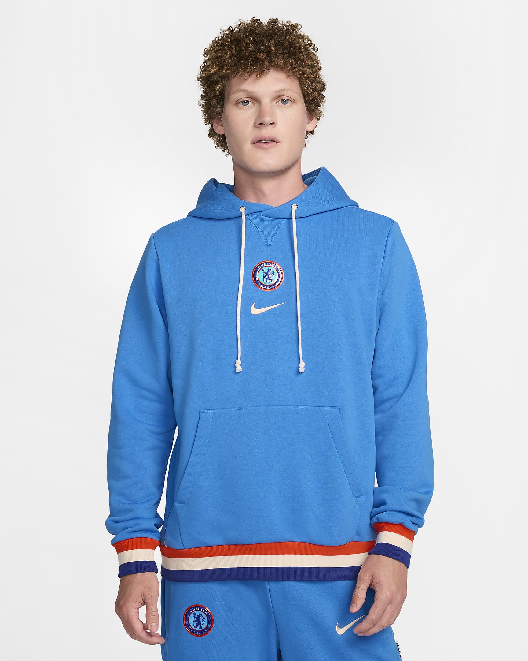 Chelsea F.C. Standard Issue Men's Nike Dri-FIT Football Pullover Hoodie - Light Photo Blue/Guava Ice