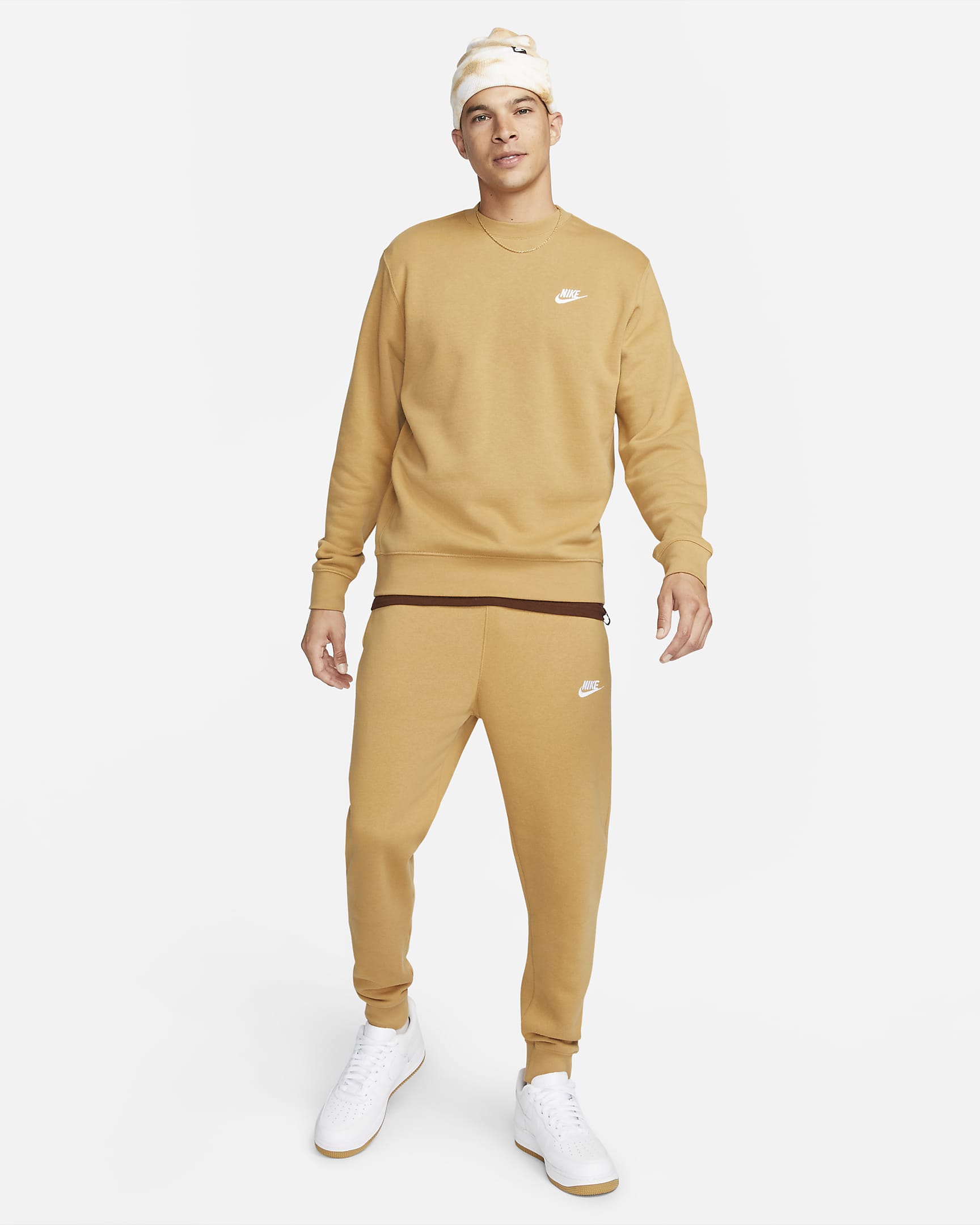 Nike Sportswear Club Fleece Crew. Nike DK