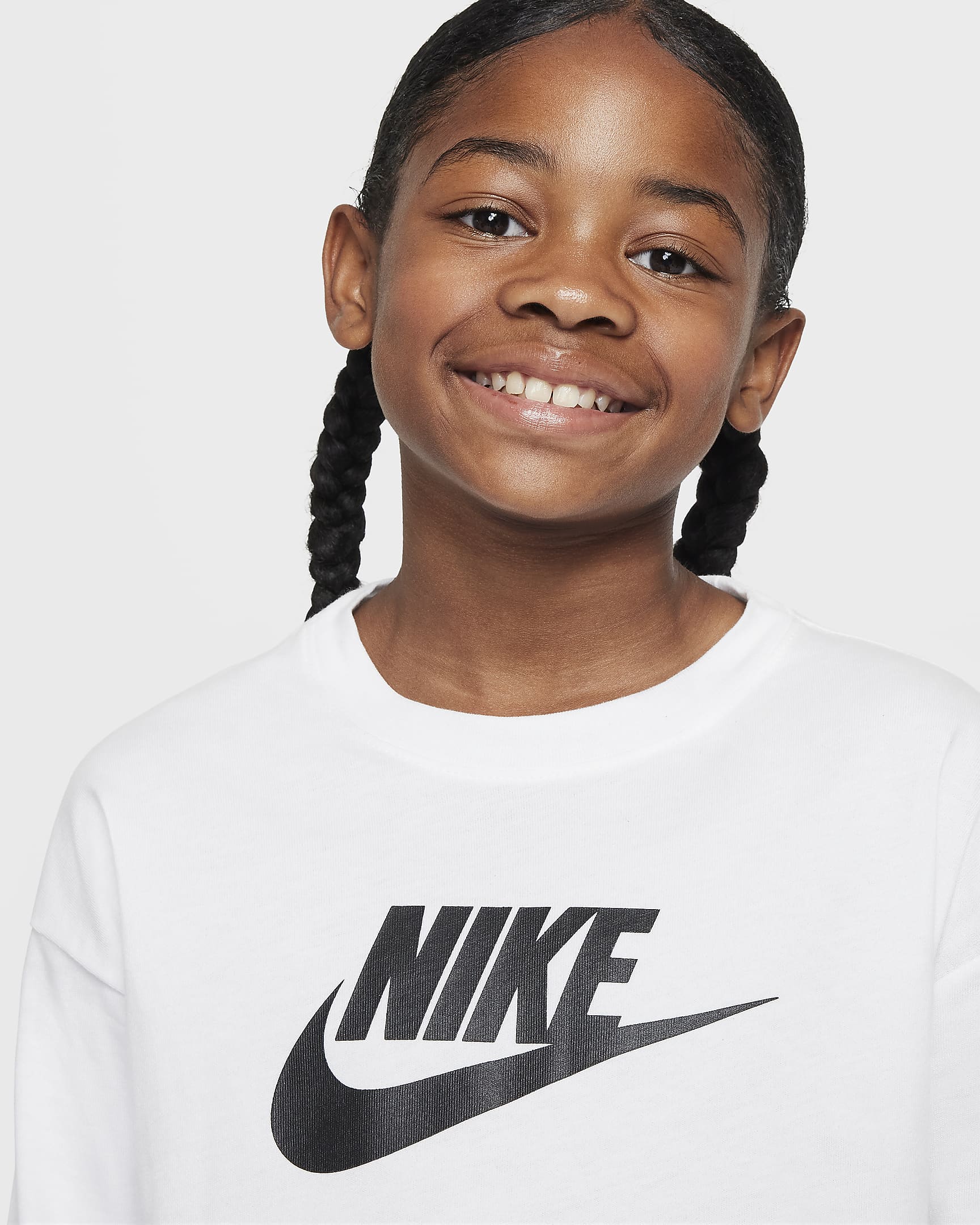 Nike Sportswear Big Kids' (Girls') Long-Sleeve T-Shirt - White