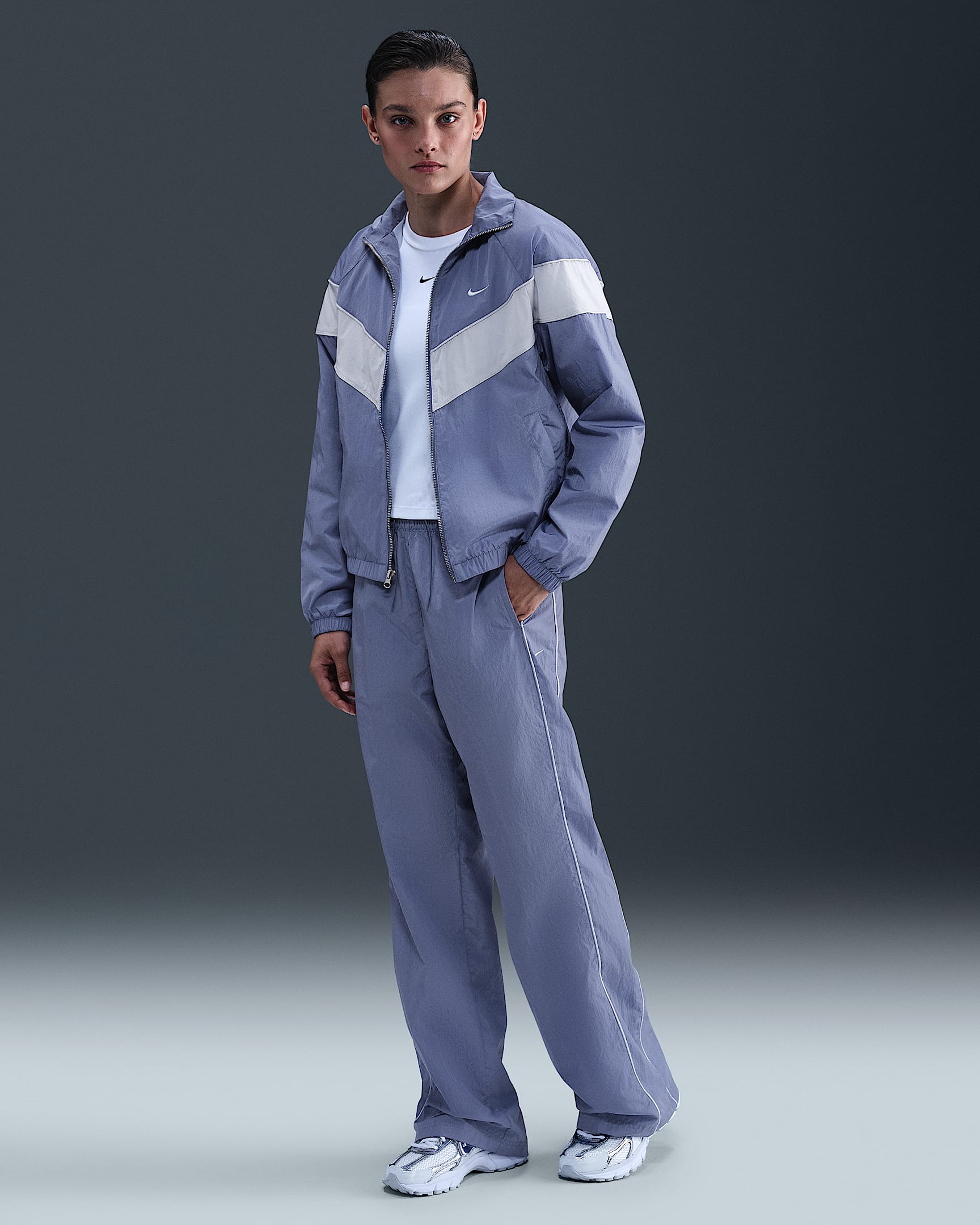 Vävda byxor Nike Windrunner med hög midja och vida fållar för kvinnor - World Indigo/Pure Platinum/Sail