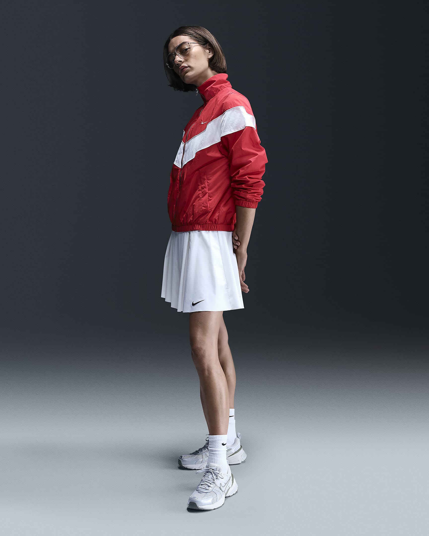 Nike Windrunner ruimvallend geweven damesjack met uv-bescherming en rits over de hele lengte - University Red/Sail/Sail