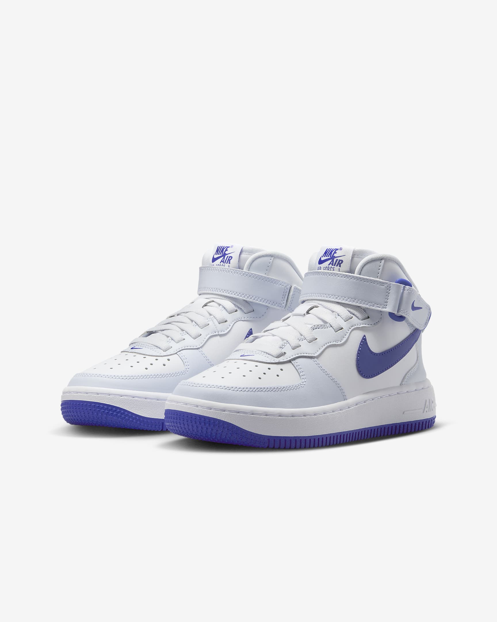 Nike Air Force 1 Mid EasyOn Older Kids' Shoes. Nike AT