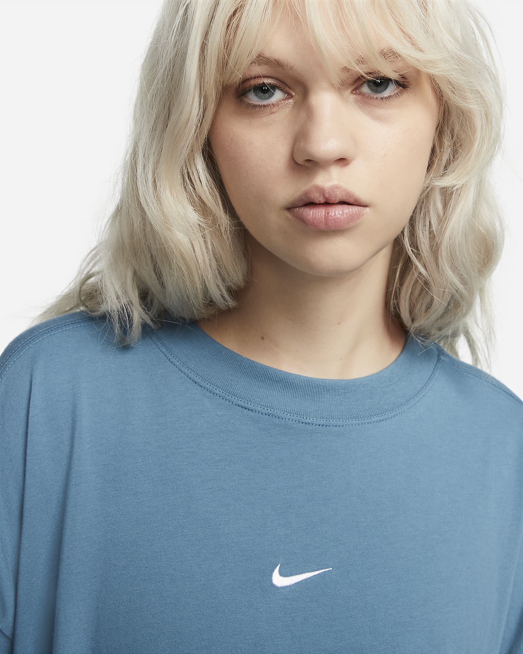 Nike Sportswear Essentials Women's LongSleeve Top.