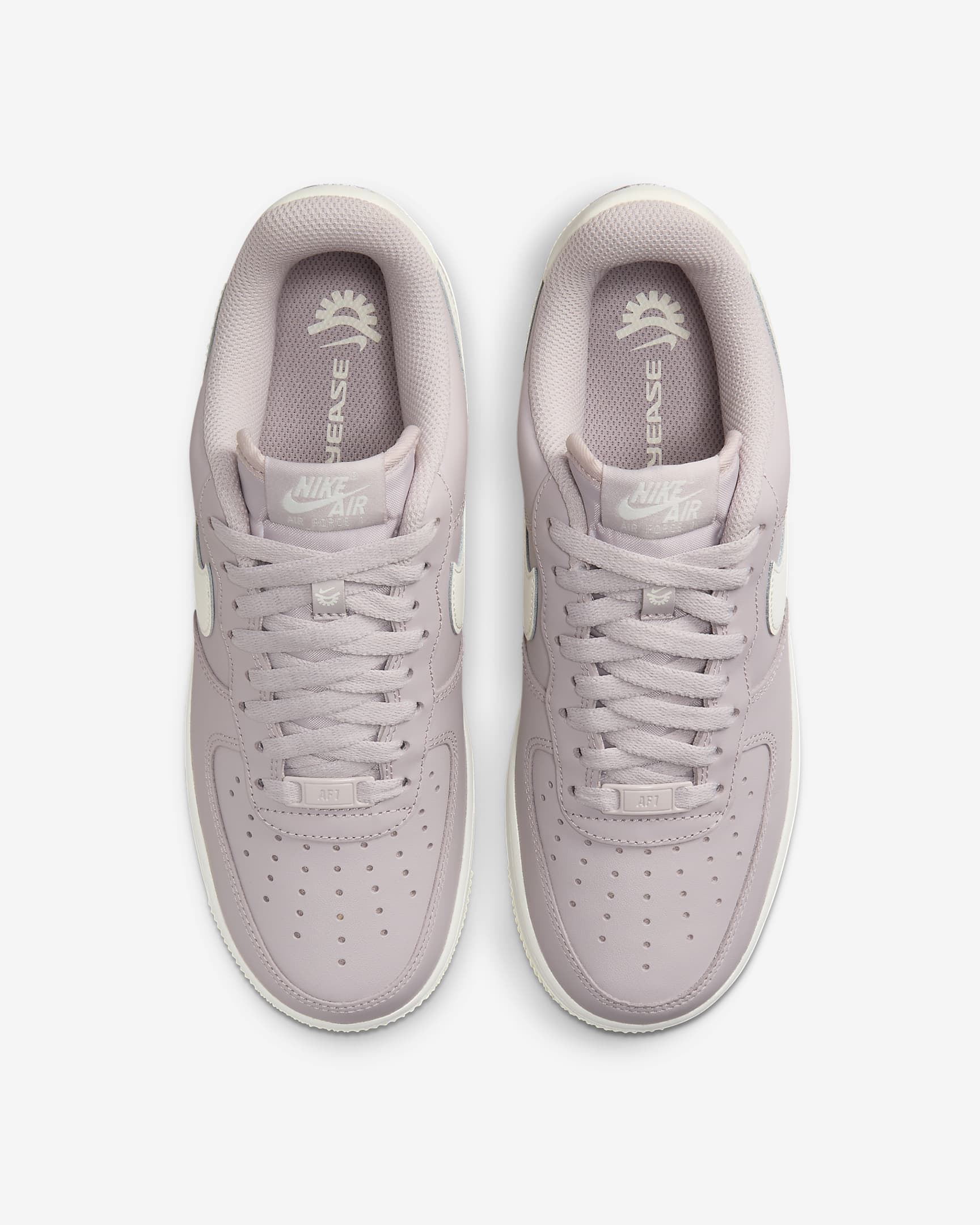 Tenis para mujer Nike Air Force 1 '07 EasyOn - Violeta platino/Leche de coco/Volt/Vela