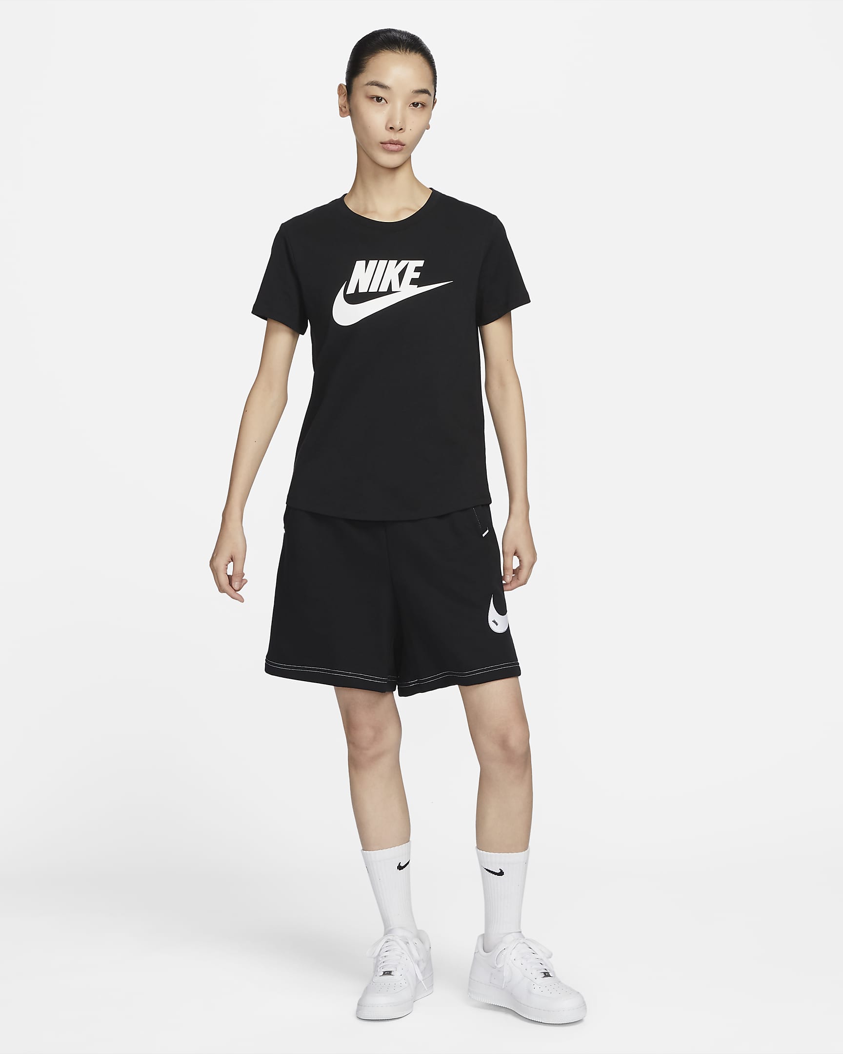 Nike Sportswear Essentials Women's Logo T-Shirt - Black/White