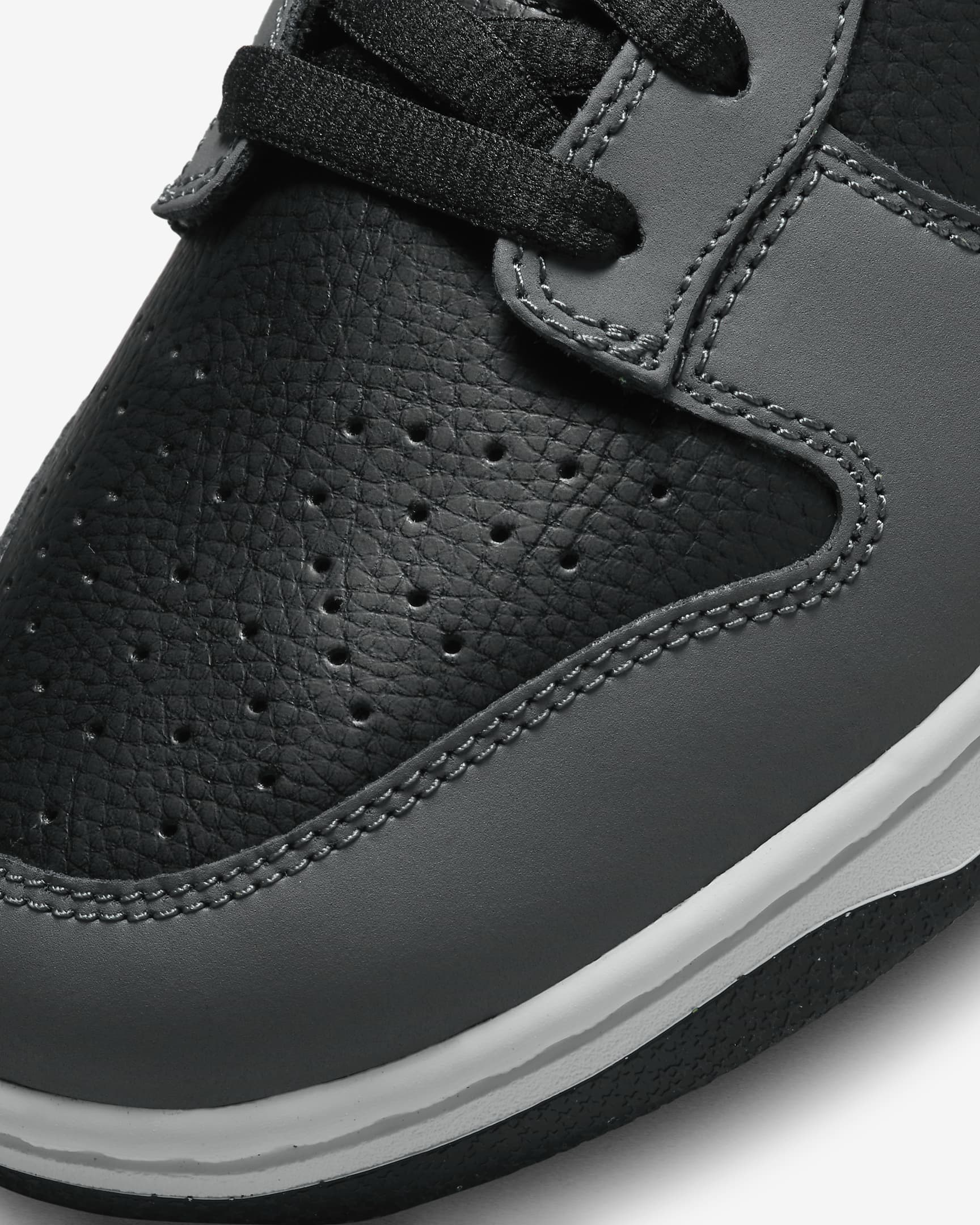 classic nike shoes