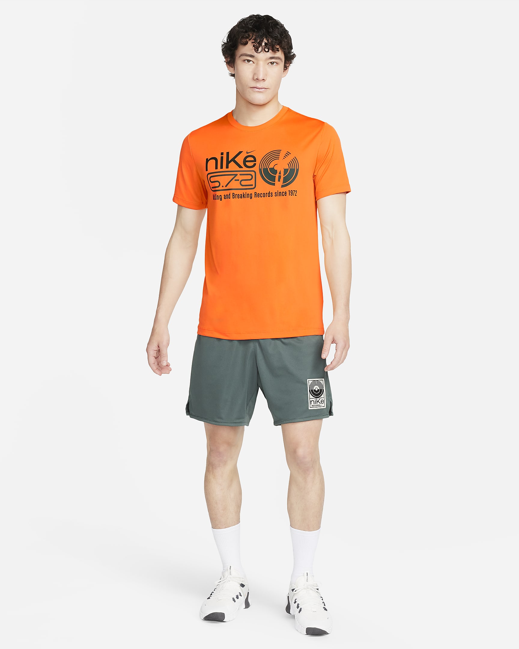 Nike Men's Dri-FIT Fitness T-Shirt - Bright Mandarin