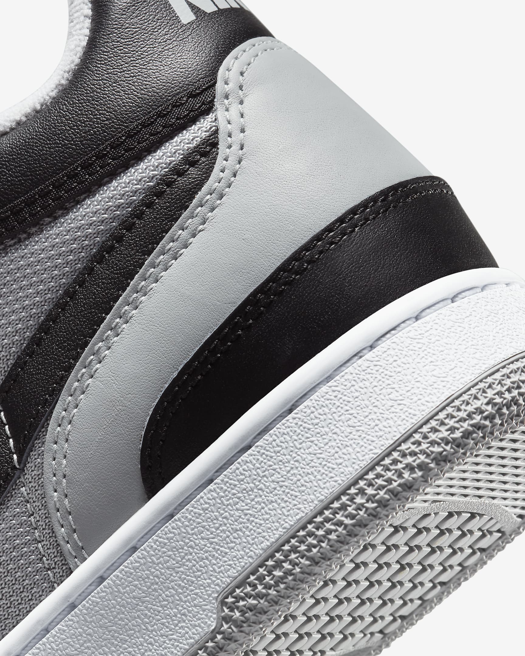 Nike Attack Men's Shoes - Light Smoke Grey/White/Black