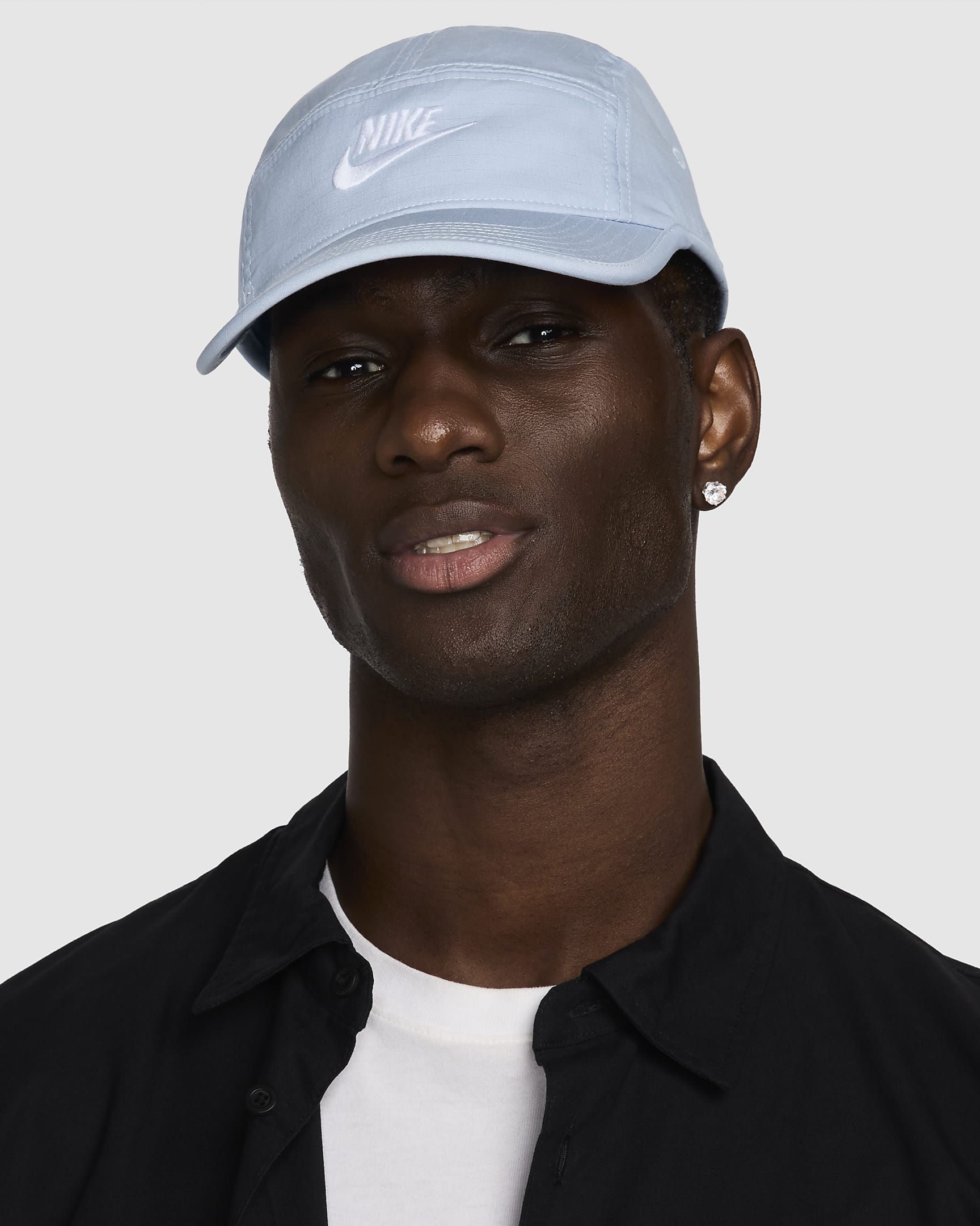 Nike Fly Gorra Futura sin estructura - Light Armory Blue/Blanco