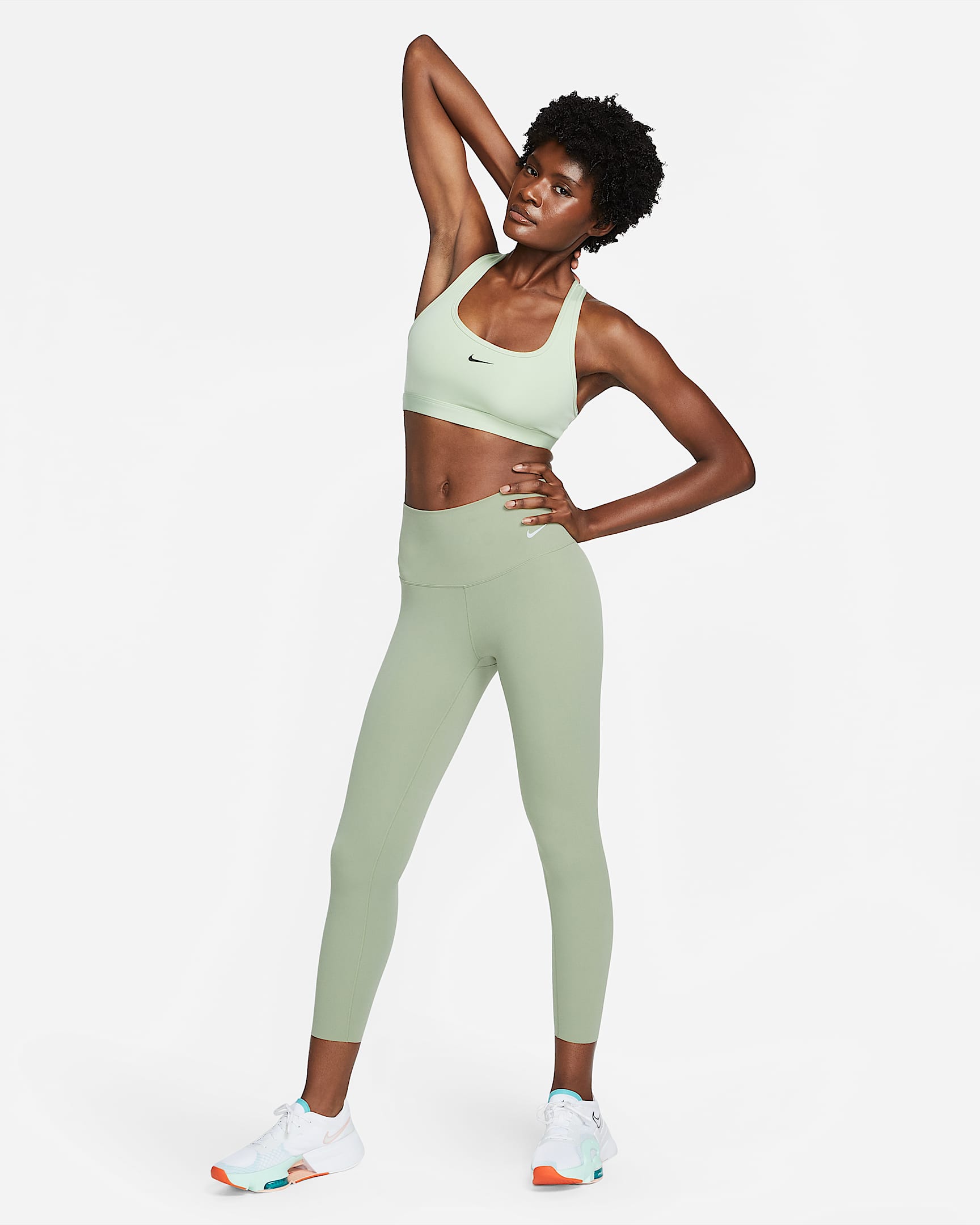 Nike Swoosh LightSupport Women's NonPadded Sports Bra. Nike BE