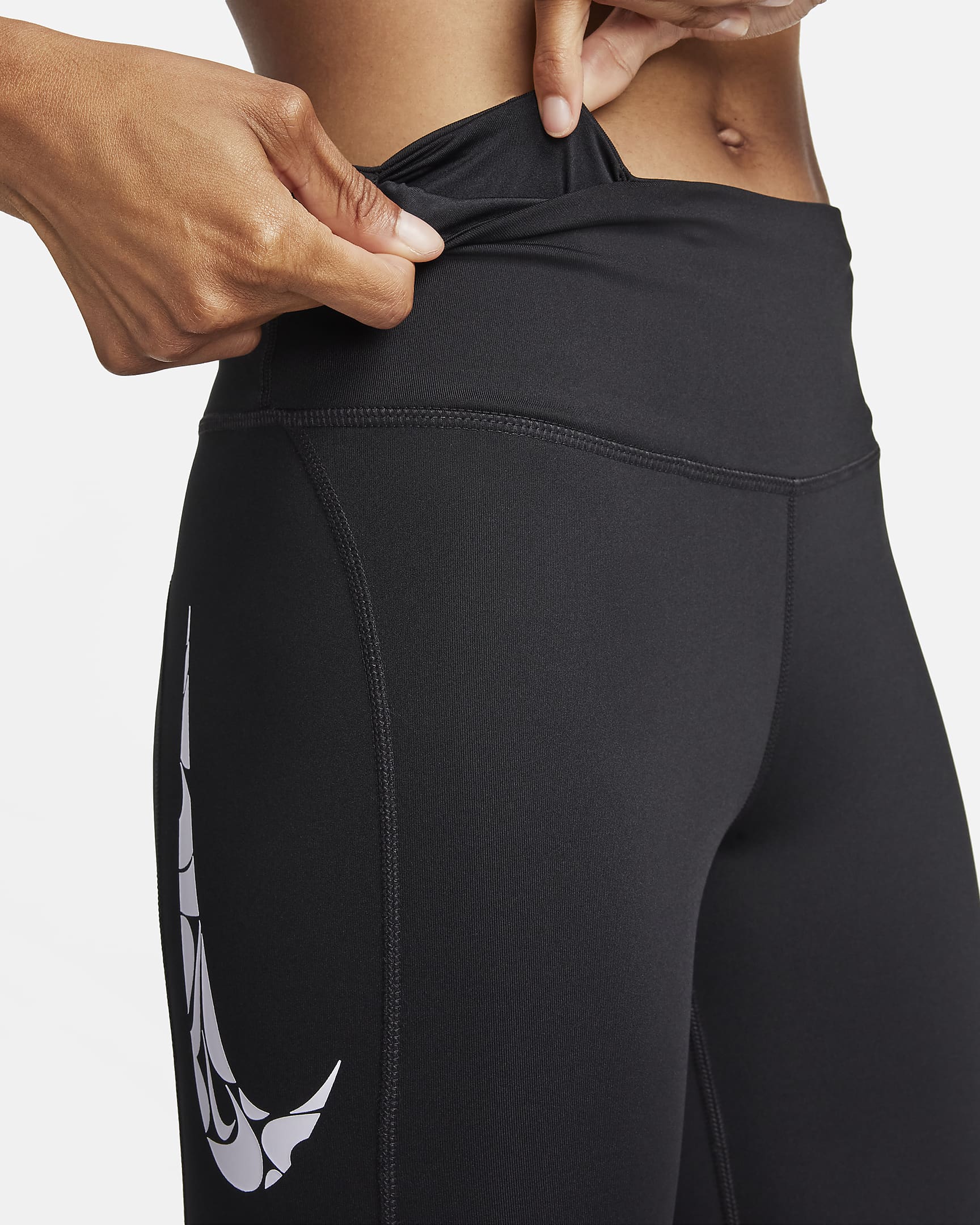 Nike Fast Women's Mid-Rise 7/8 Running Leggings with Pockets - Black/White