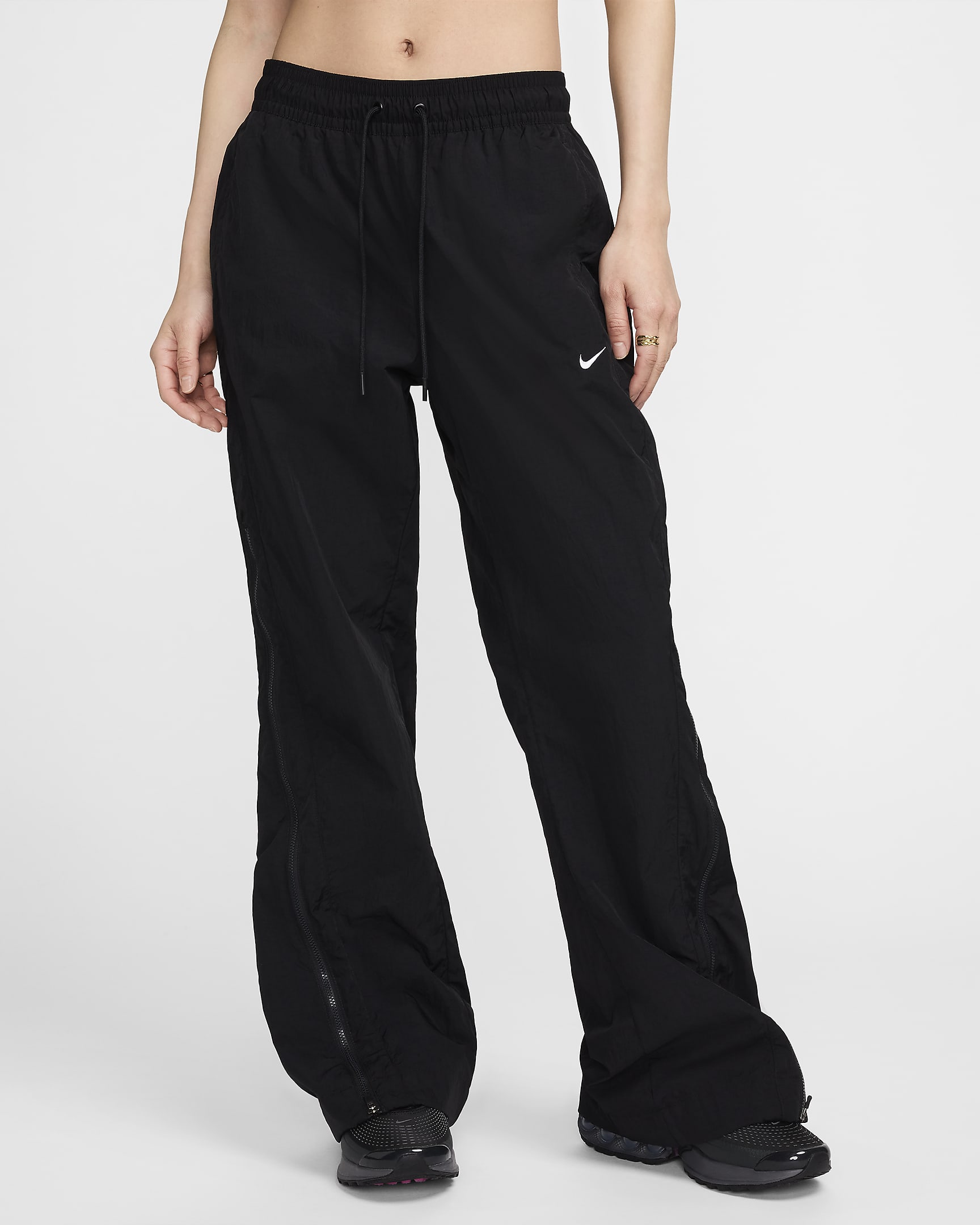 Pantalon à zip taille mi-haute déperlant Nike Sportswear Collection pour femme - Noir/Blanc