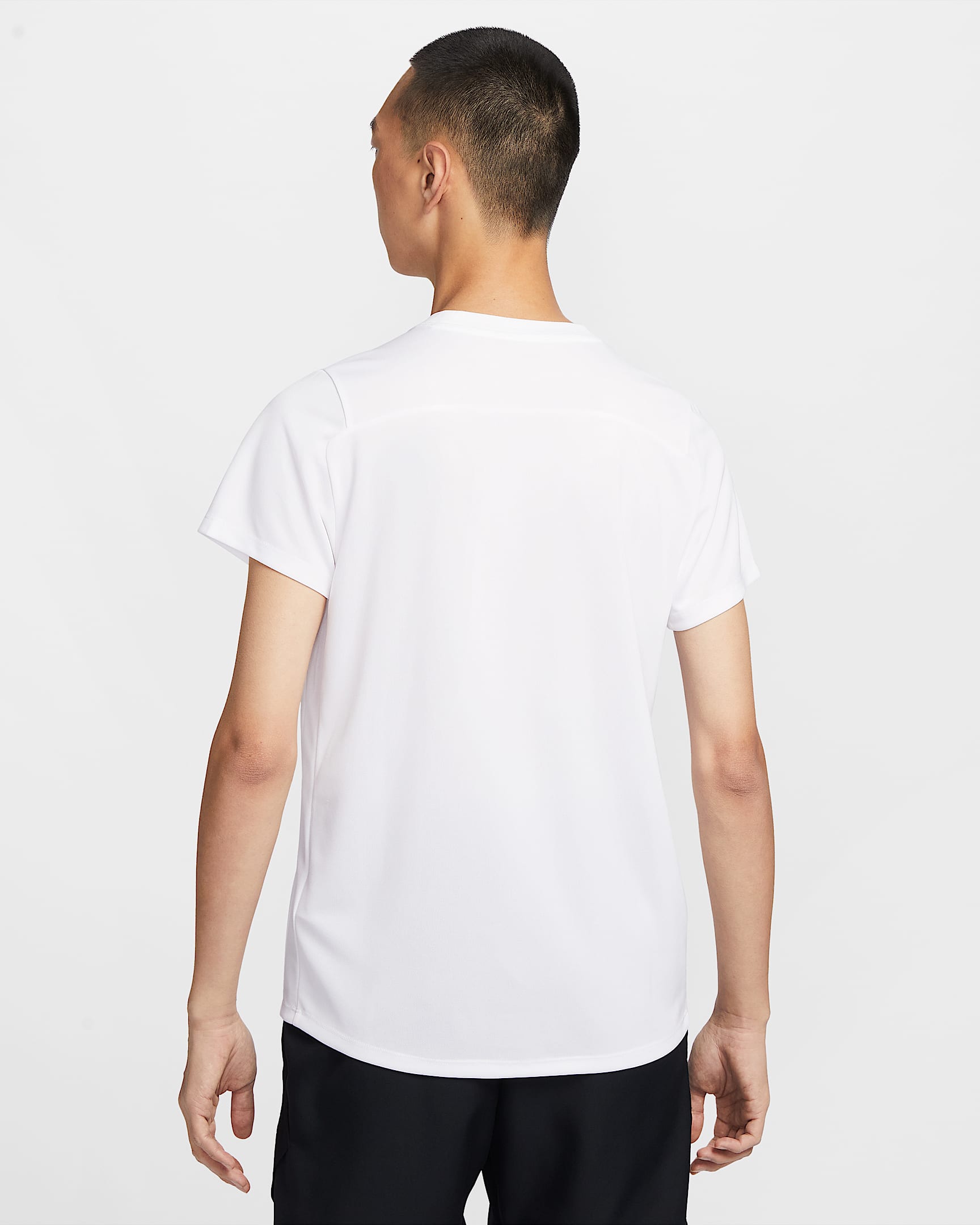 เสื้อเทนนิส Dri-FIT ผู้ชาย NikeCourt Victory - ขาว/ดำ