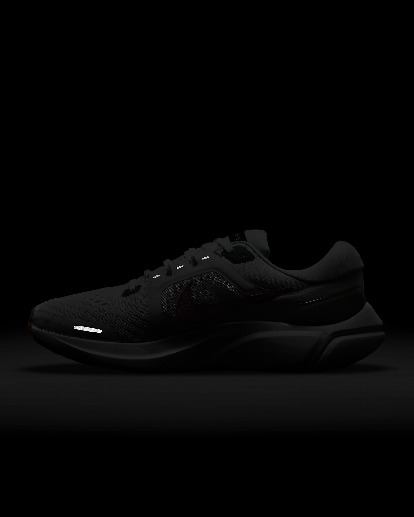 Nike Vomero 16 Women's Road Running Shoes. Nike LU