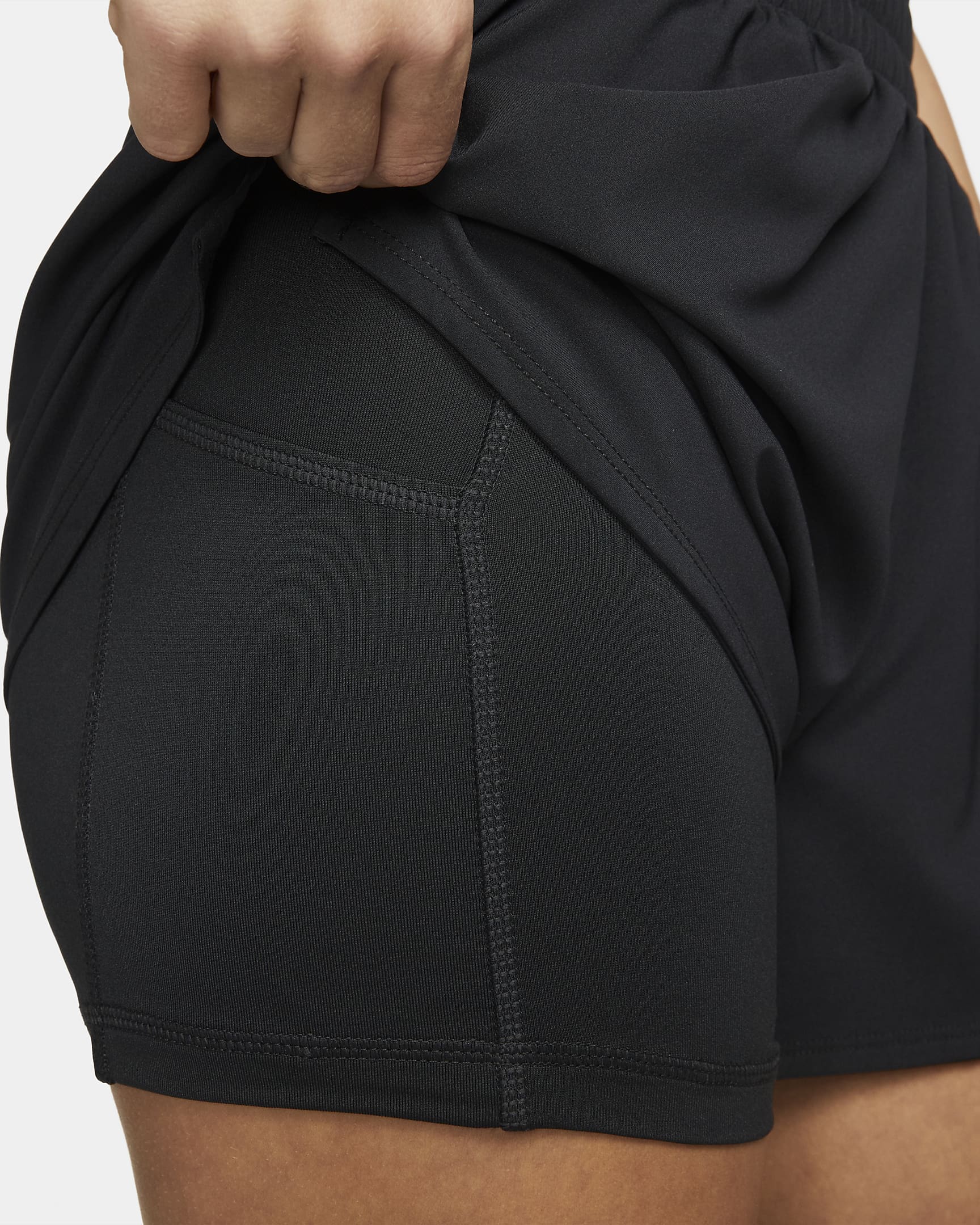 Nike One Dri-FIT 2-in-1-Shorts mit hohem Taillenbund für Damen (ca. 7,5 cm) - Schwarz