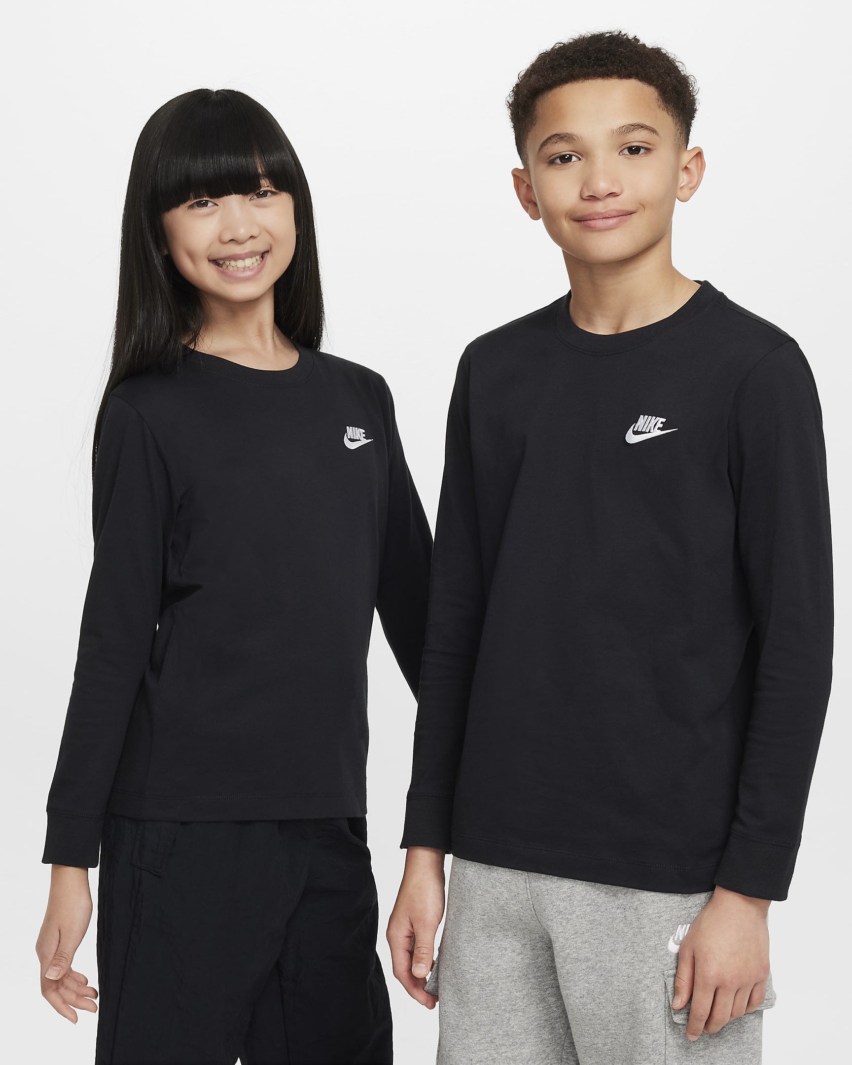 Langærmet Nike Sportswear-T-shirt til større børn - sort