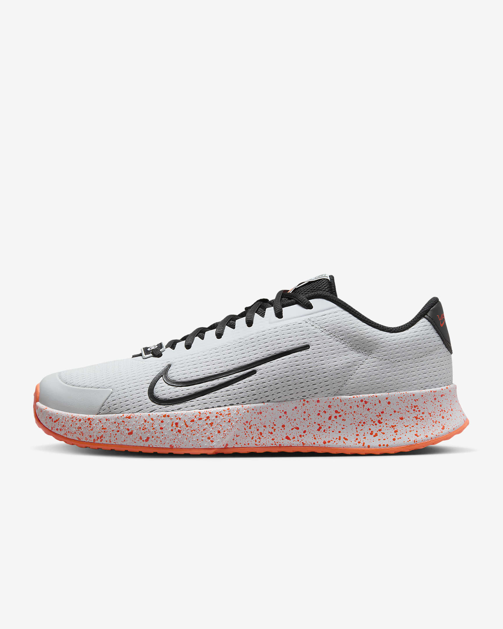 Tenis de tenis para cancha dura para hombre NikeCourt Vapor Lite 2 - Platino puro/Hipercarmesí/Negro