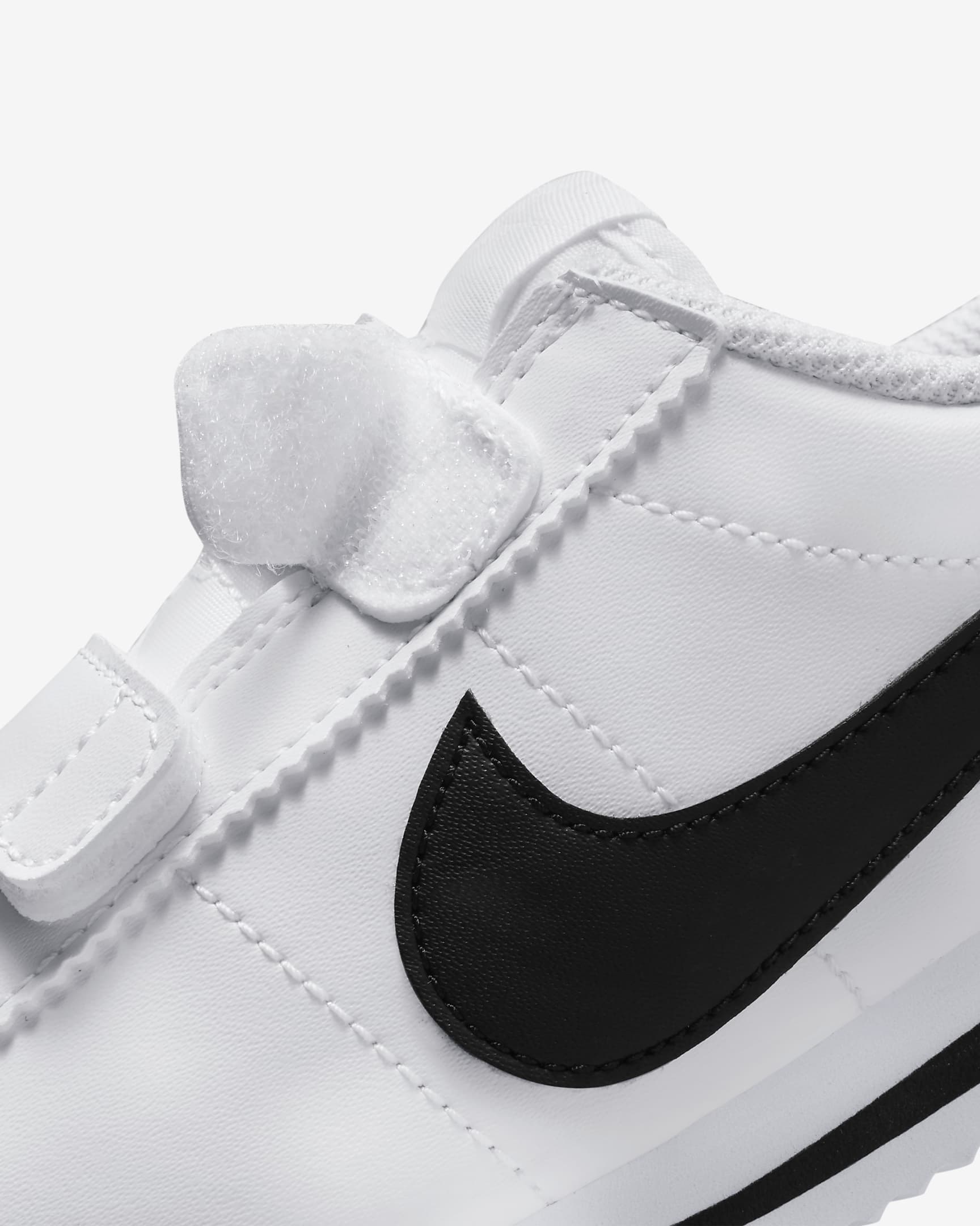 Nike Cortez Basic SL 小童鞋款 - 白色/黑色