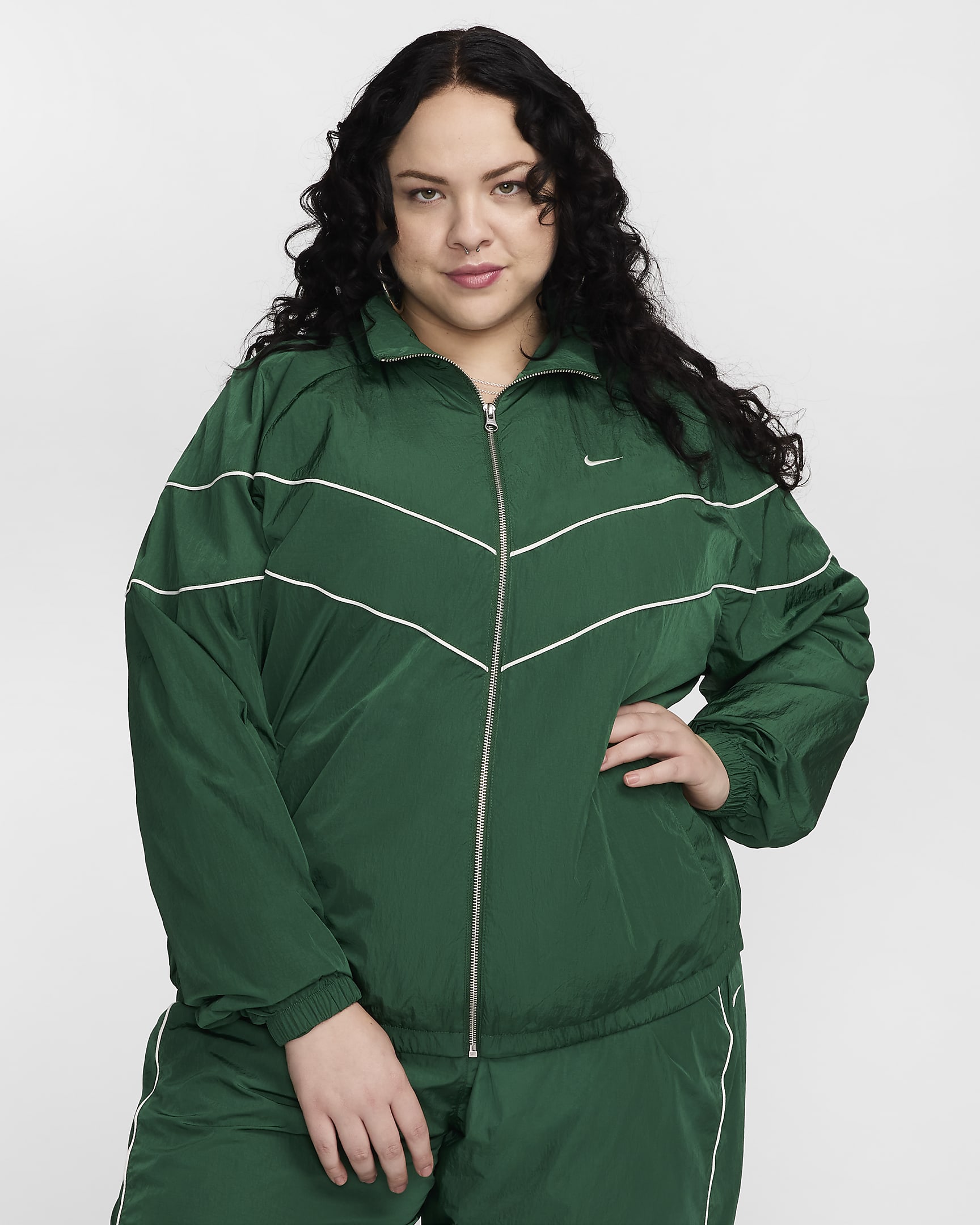 Nike Windrunner Women's Loose UV Woven Full-Zip Jacket (Plus Size) - Gorge Green/Sail