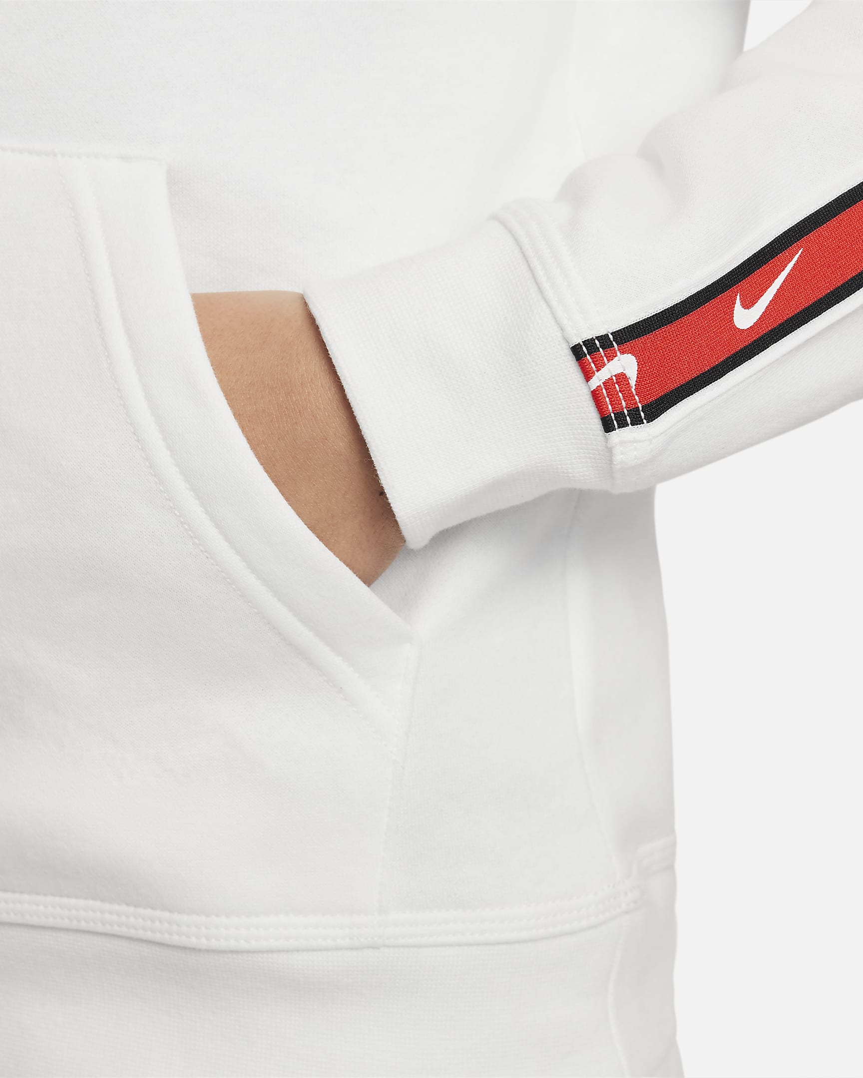 Nike Sportswear Repeat Older Kids' (Boys') Fleece Pullover Hoodie. Nike UK