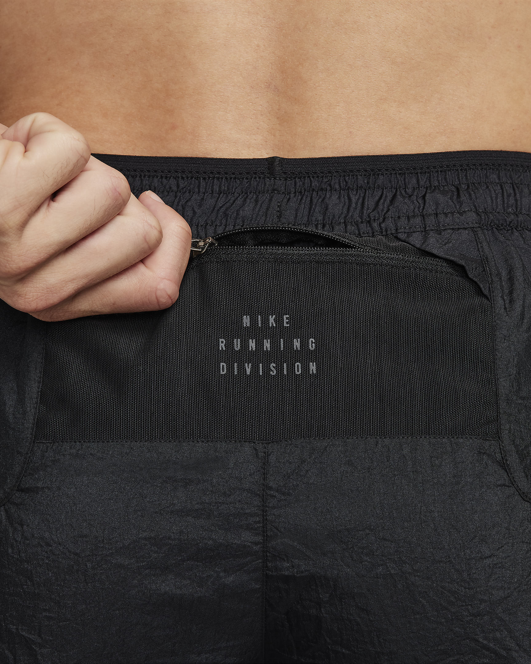 Shorts de correr Dri-FIT de 13 cm con forro de ropa interior para hombre Nike Stride Running Division - Negro/Negro