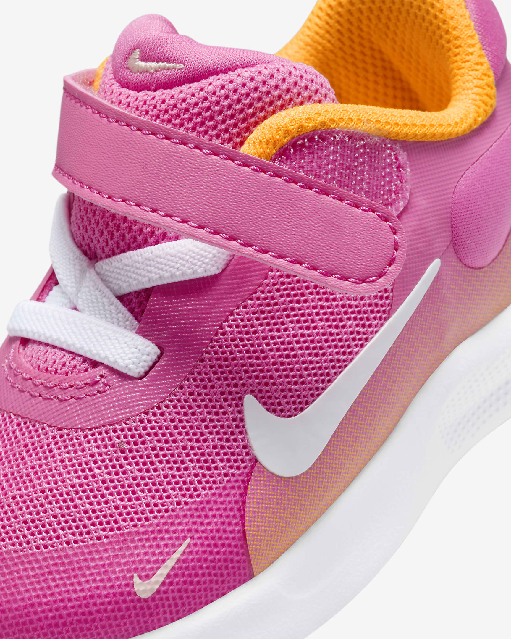 Boty Nike Revolution 7 pro kojence a batolata - Pinksicle/University Gold/Arctic Orange/Summit White