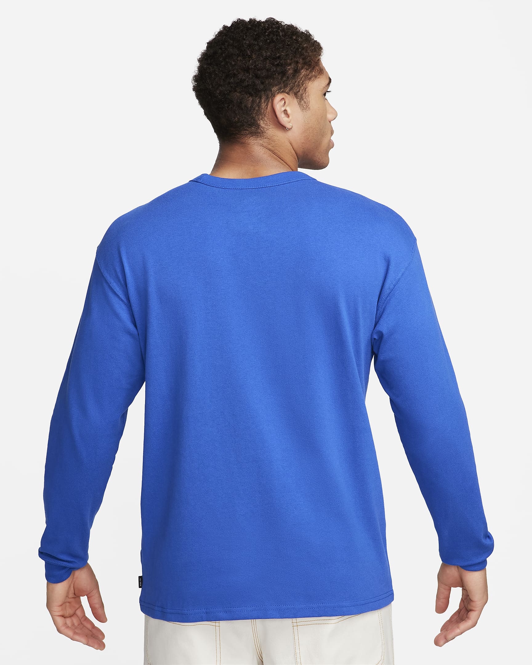 Nike Sportswear Premium Essentials Men's LongSleeve TShirt.