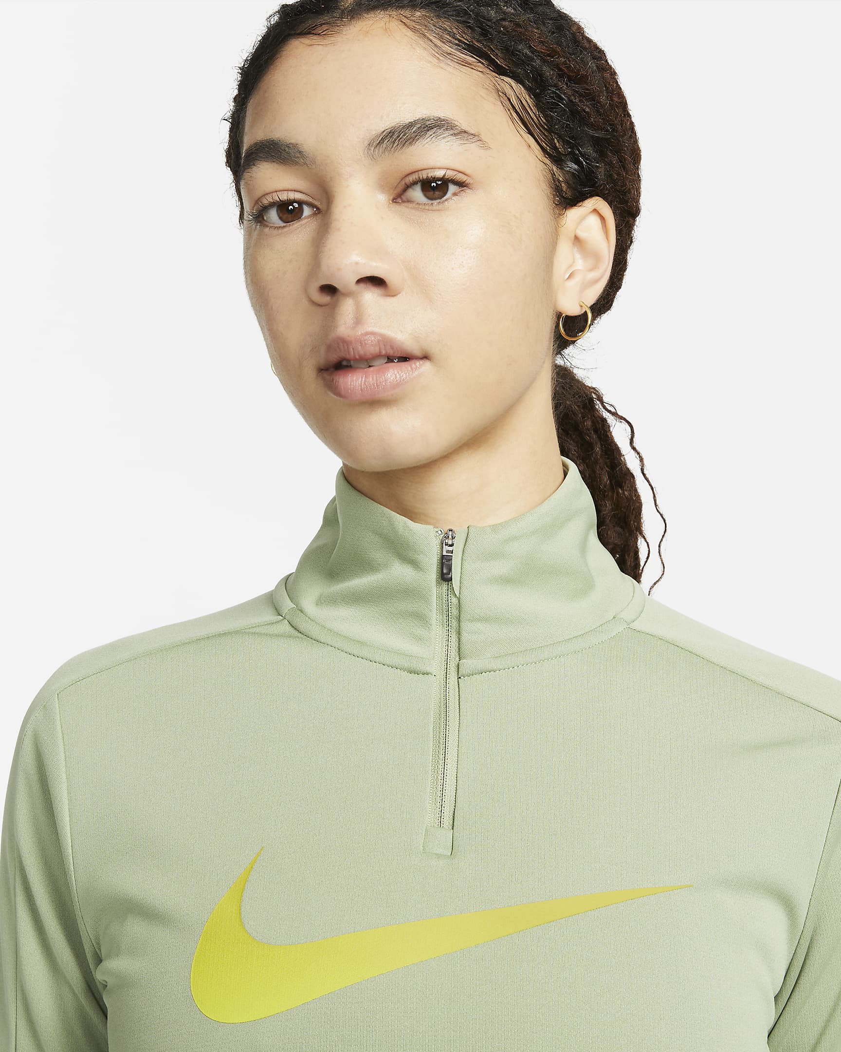 Nike DriFIT Swoosh Women's 1/4Zip LongSleeve Running Mid Layer. Nike LU