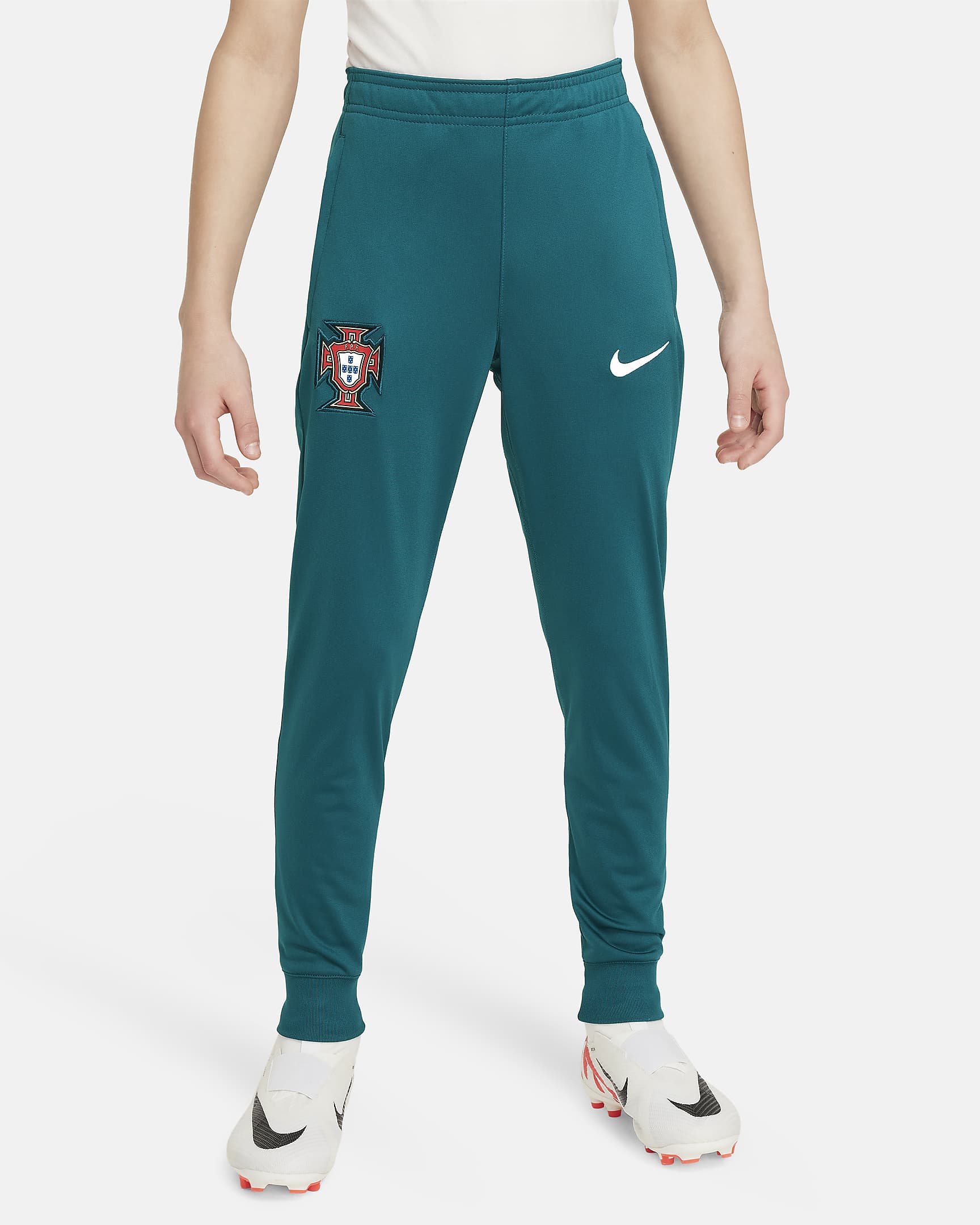 Portugal Strike Older Kids' Nike Dri-FIT Football Knit Tracksuit. Nike ZA
