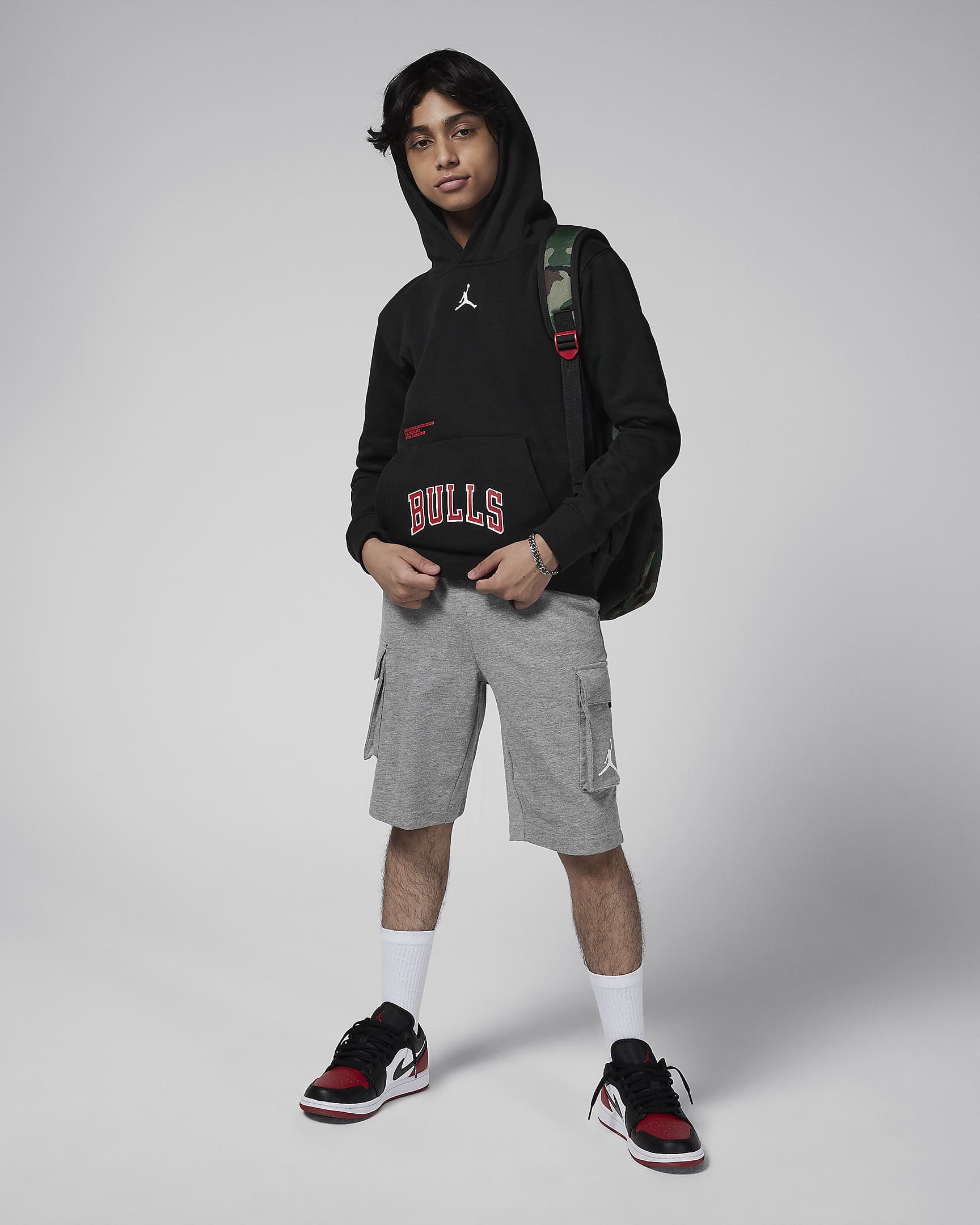 Chicago Bulls Courtside Statement Edition Older Kids' Jordan NBA Fleece Pullover Hoodie - Black