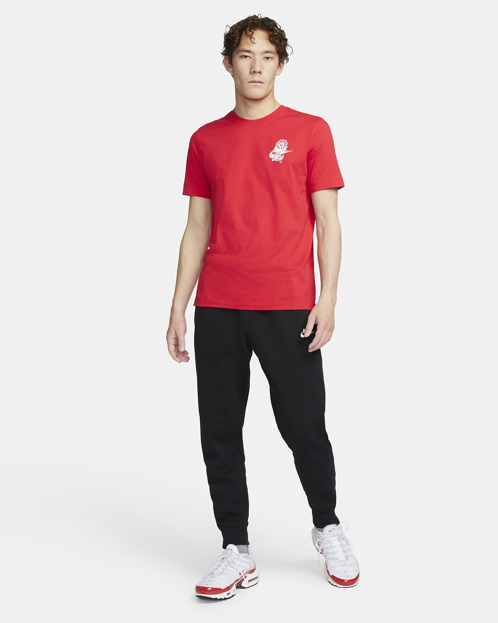 Nike Sportswear Men's T-Shirt - University Red