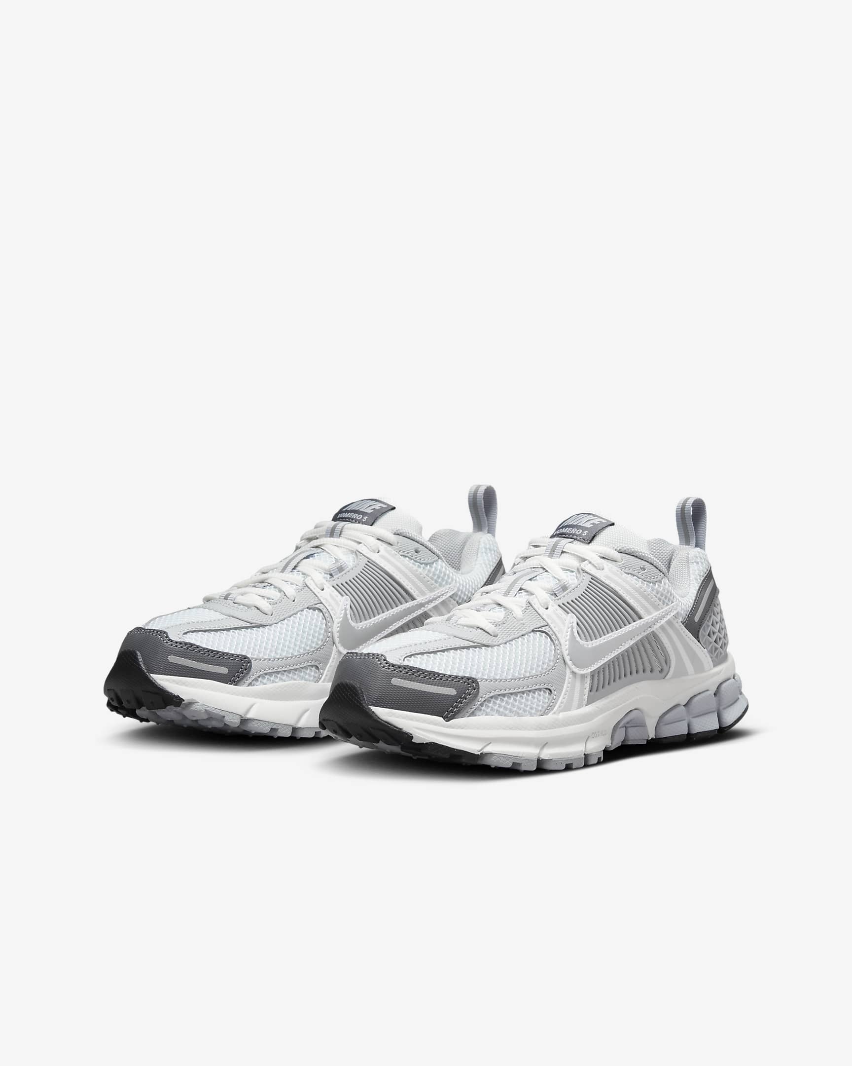 Nike Vomero 5 Schuh (ältere Kinder) - Pure Platinum/Summit White/Dark Grey/Metallic Silver