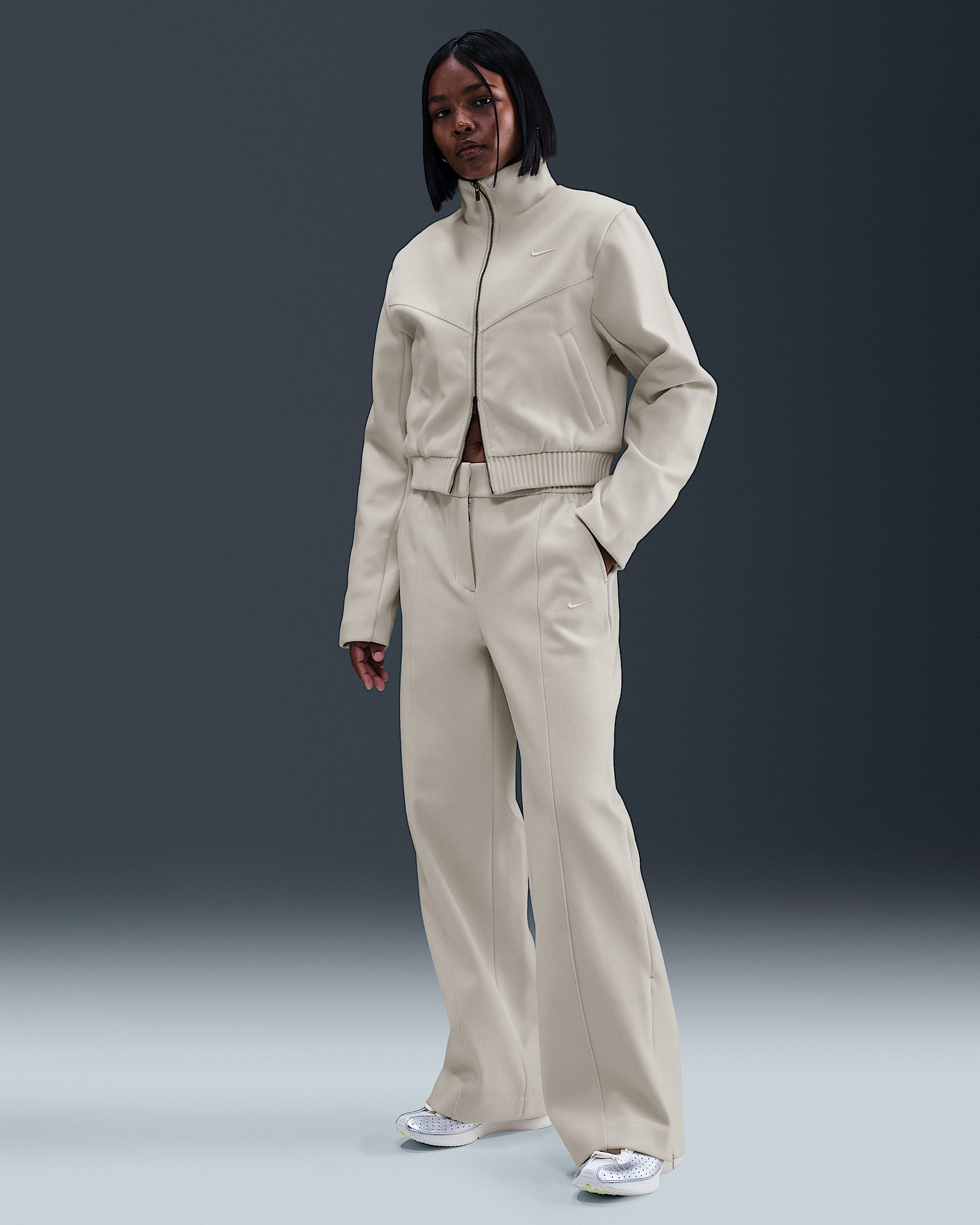 Damskie spodnie o dopasowanym kroju Nike Sportswear - Pale Ivory/Sail