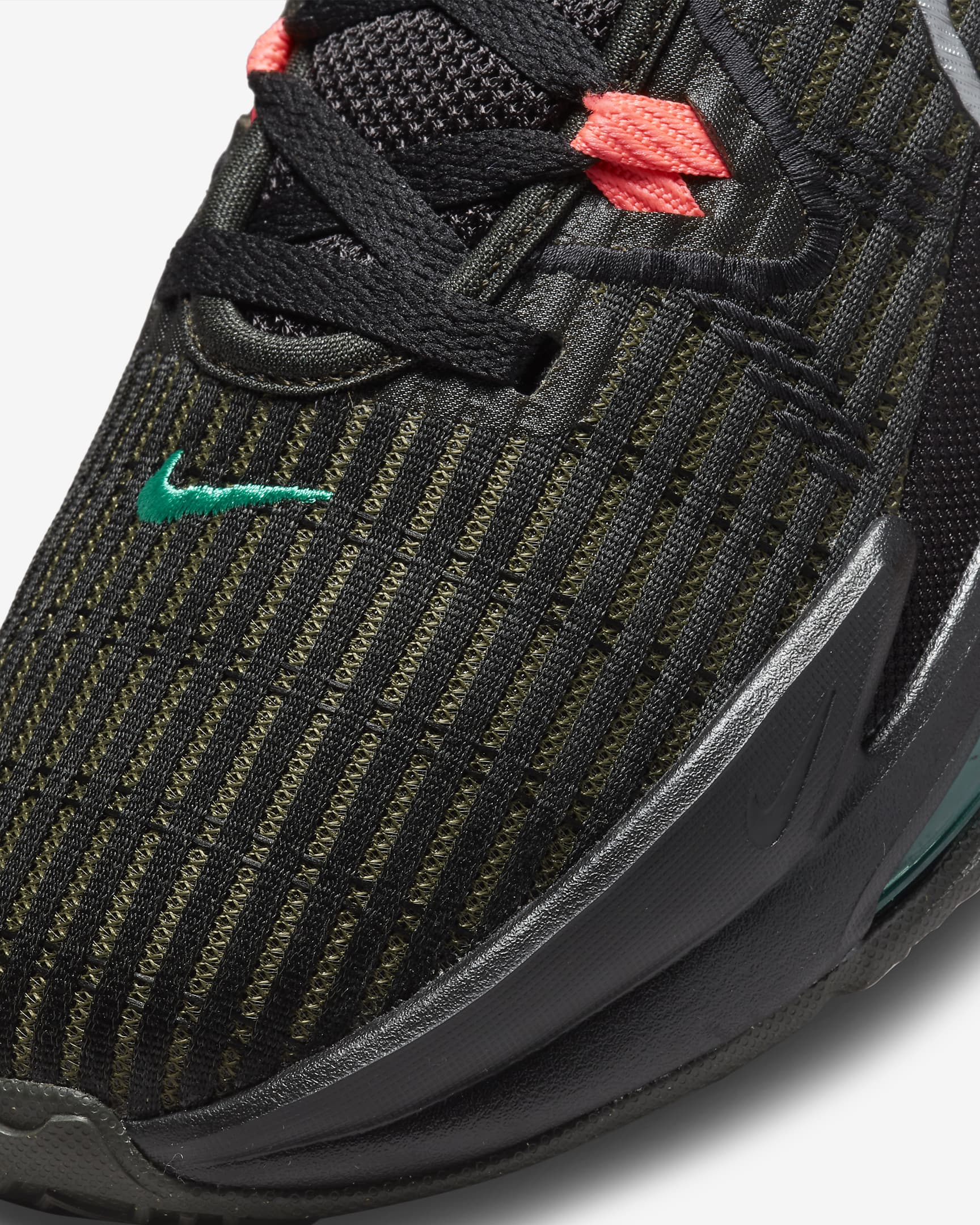 LeBron Witness 6 Basketball Shoes. Nike SI