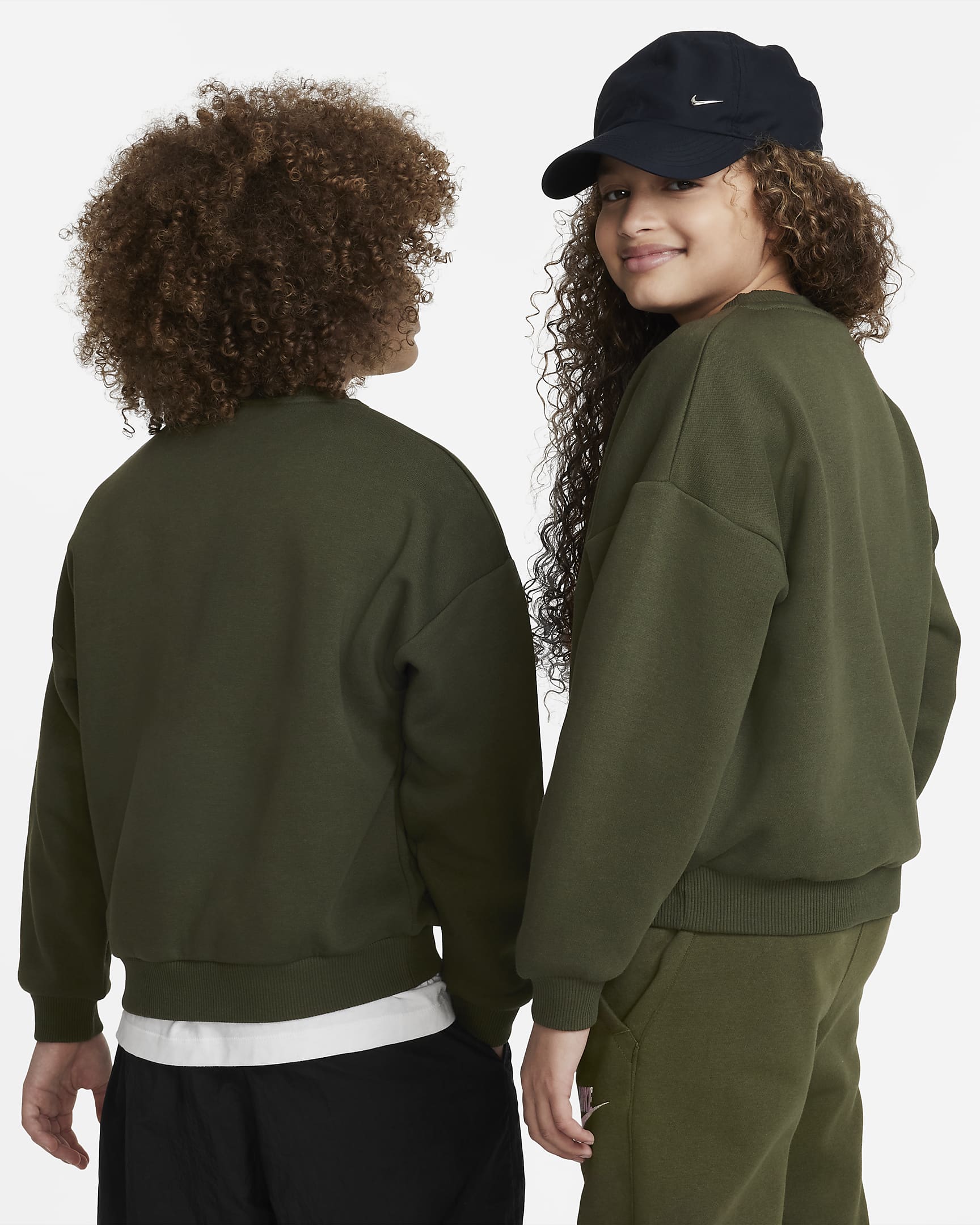 Nike Sportswear Icon Fleece Big Kids' Oversized Sweatshirt.