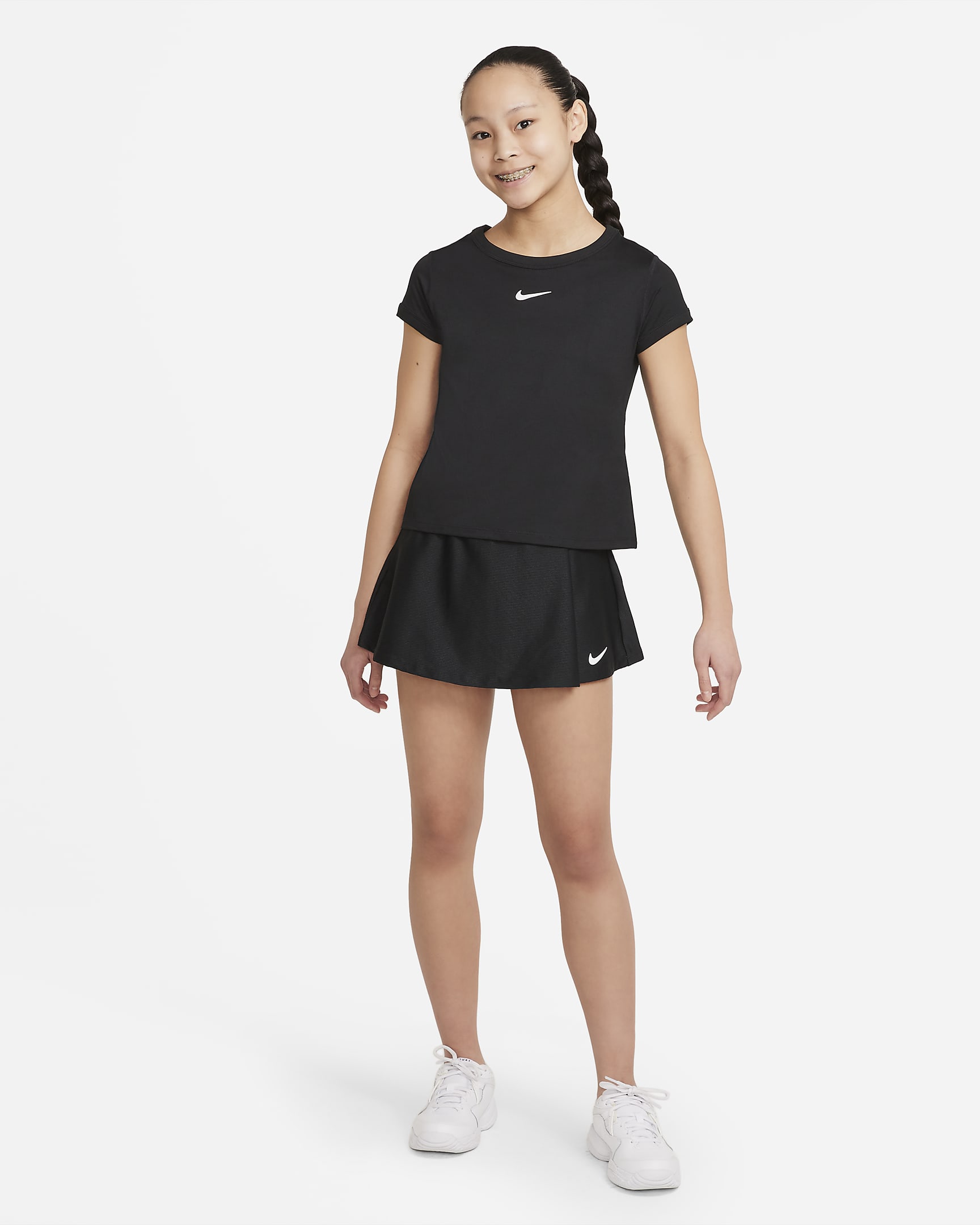 NikeCourt Dri-FIT Victory tennisskjørt til store barn (jente) - Svart/Hvit