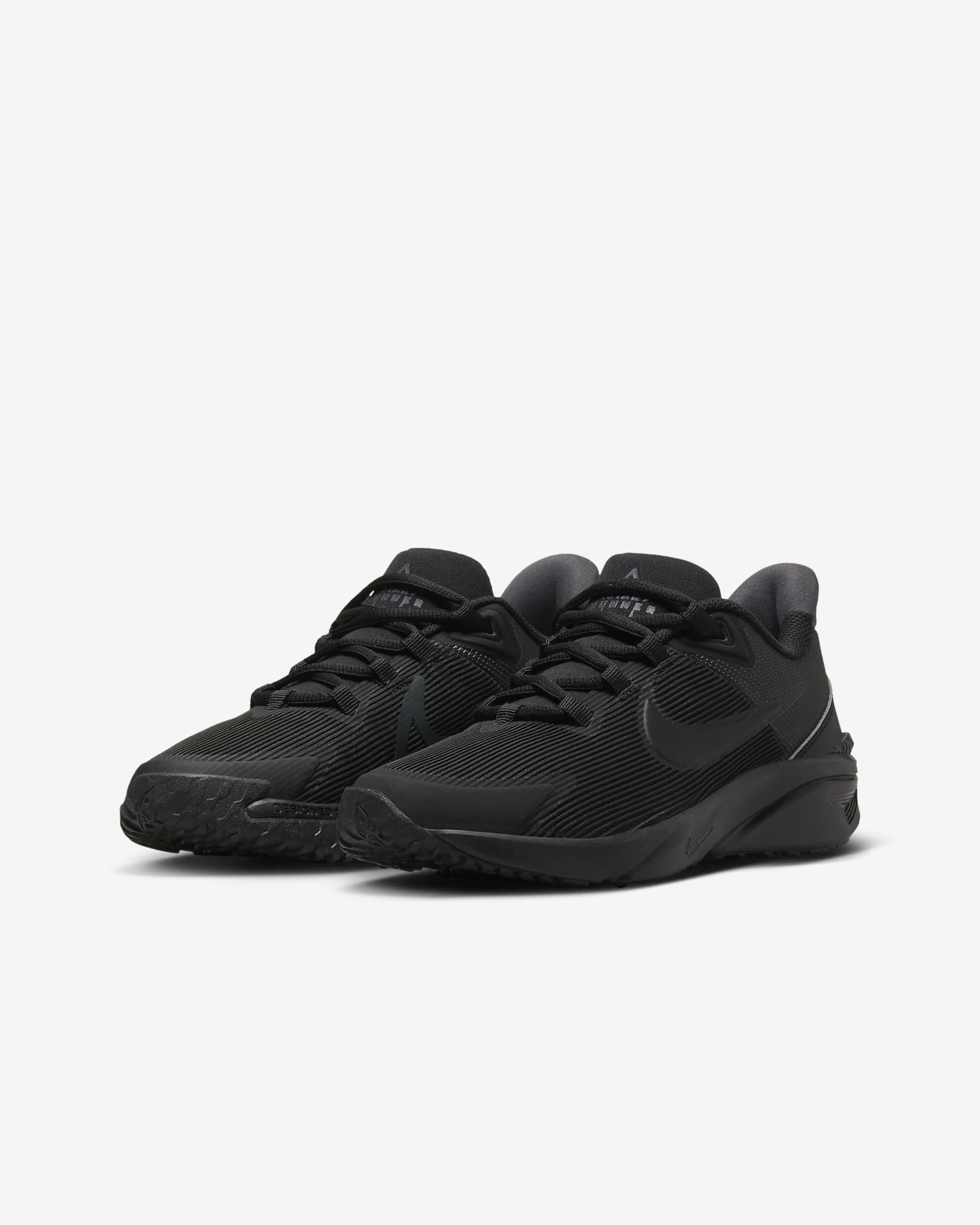 Běžecké silniční boty Nike Star Runner 4 pro větší děti - Černá/Černá/Anthracite/Černá