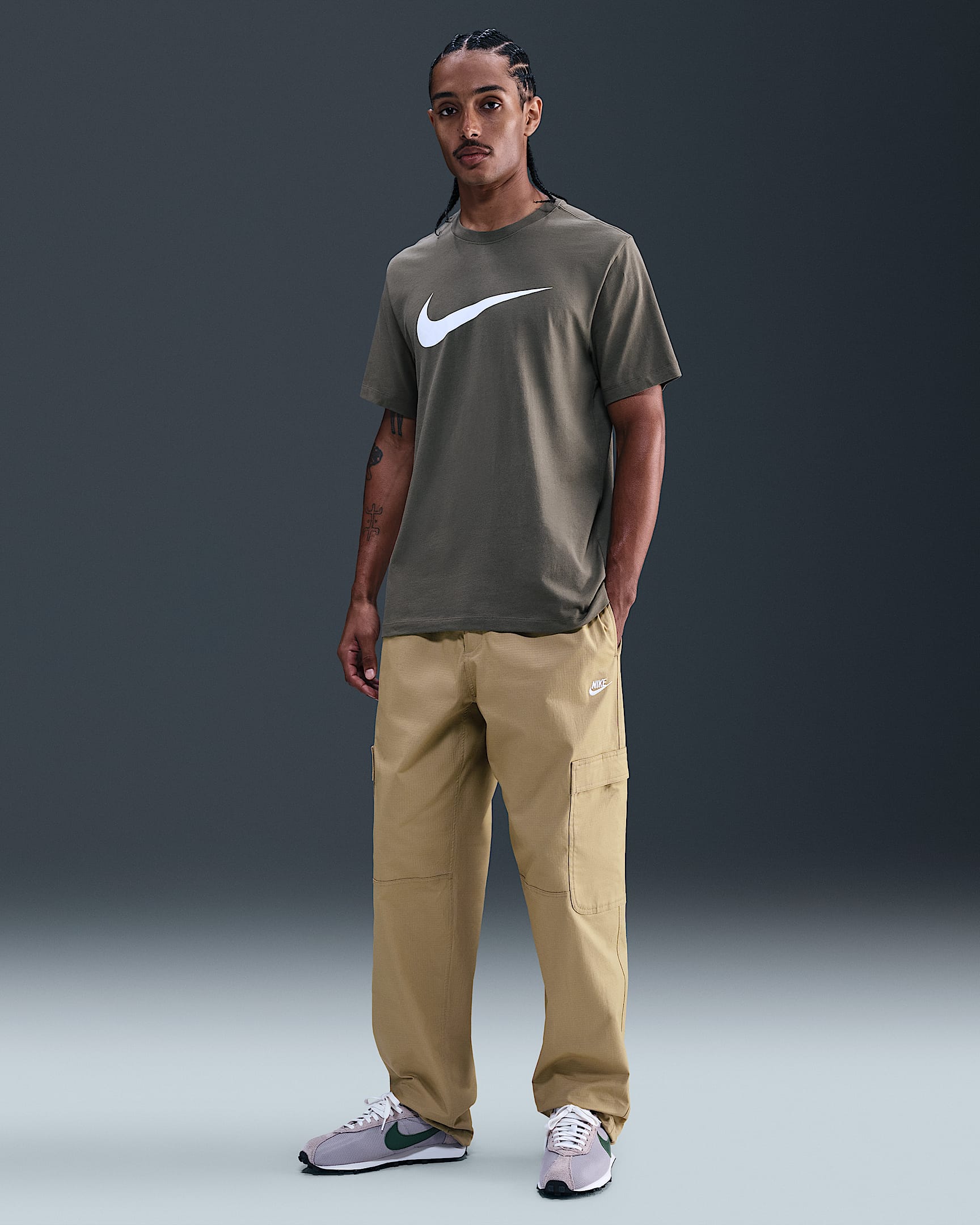 Nike Sportswear Club Men's Woven Cargo Pants - Parachute Beige/White