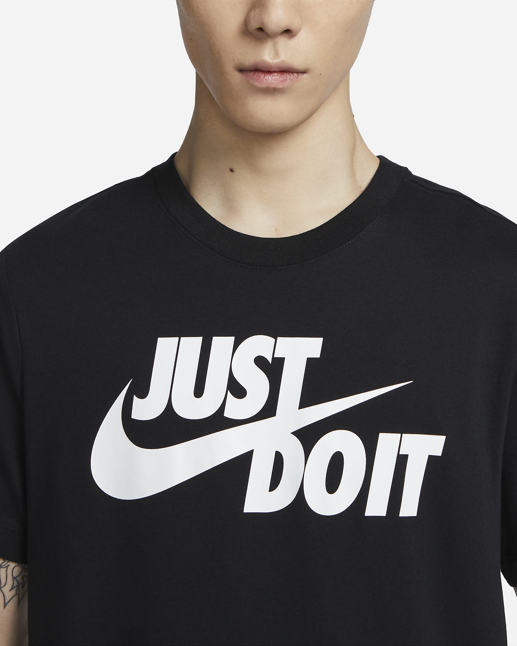 Nike Sportswear Men's T-Shirt - Black/White