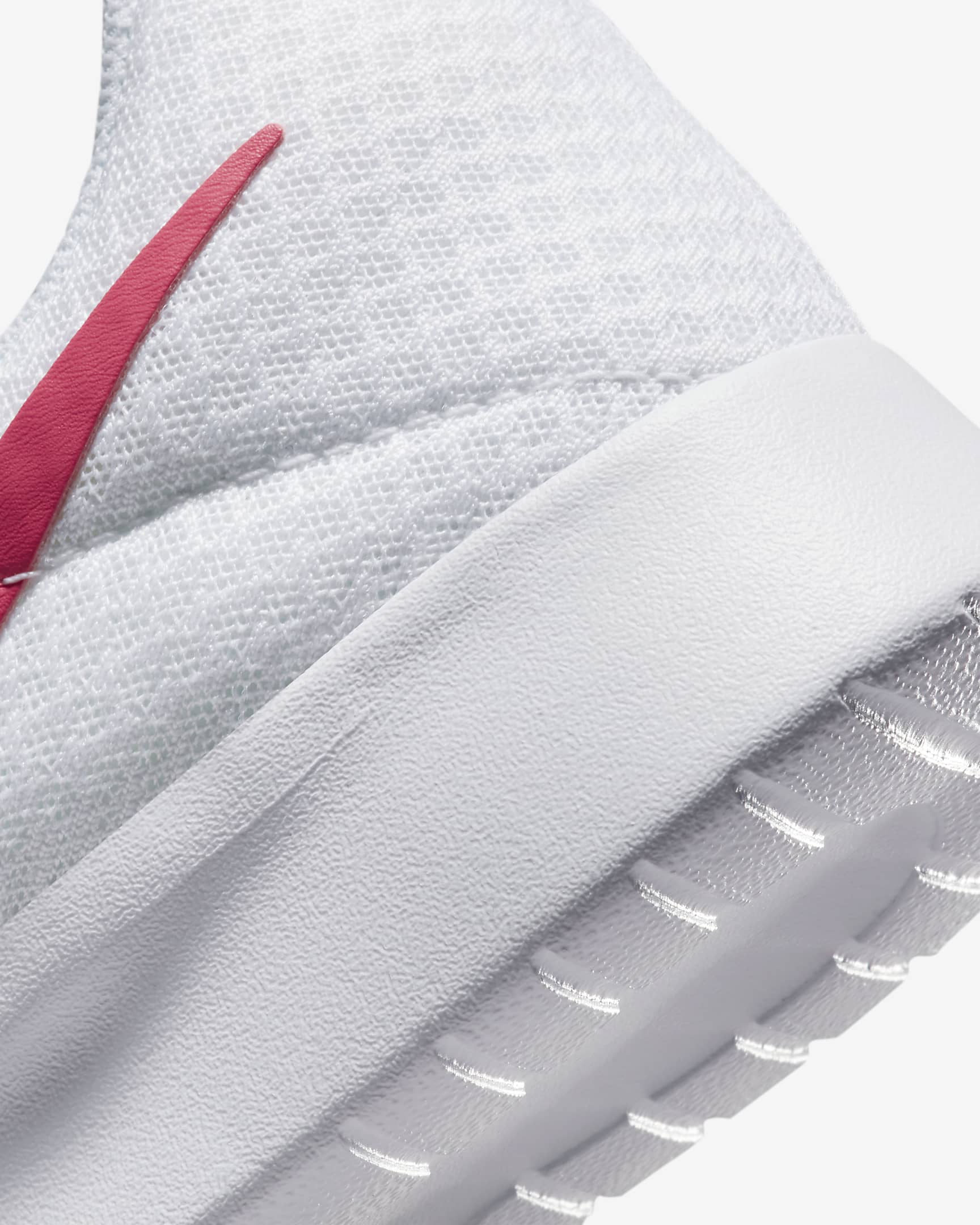 wide nike tanjun shoes