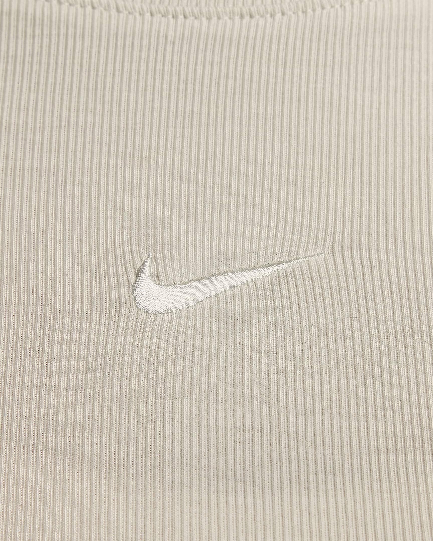 Nike Sportswear Essential Women's Ribbed Long-Sleeve Mod Crop Top. Nike SE