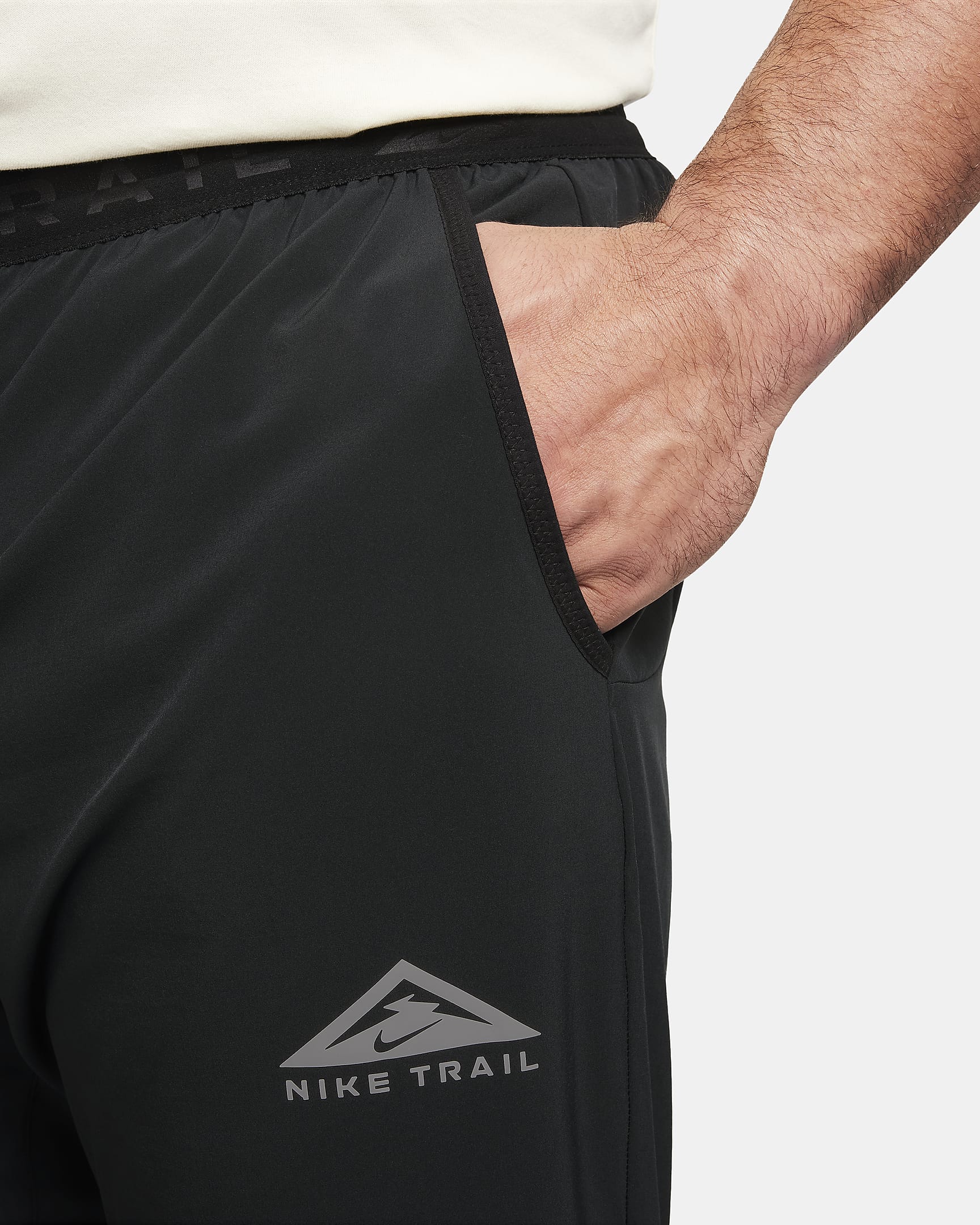 Nike Trail Dawn Range Dri-FIT-Laufhose für Herren - Schwarz/Schwarz/Weiß