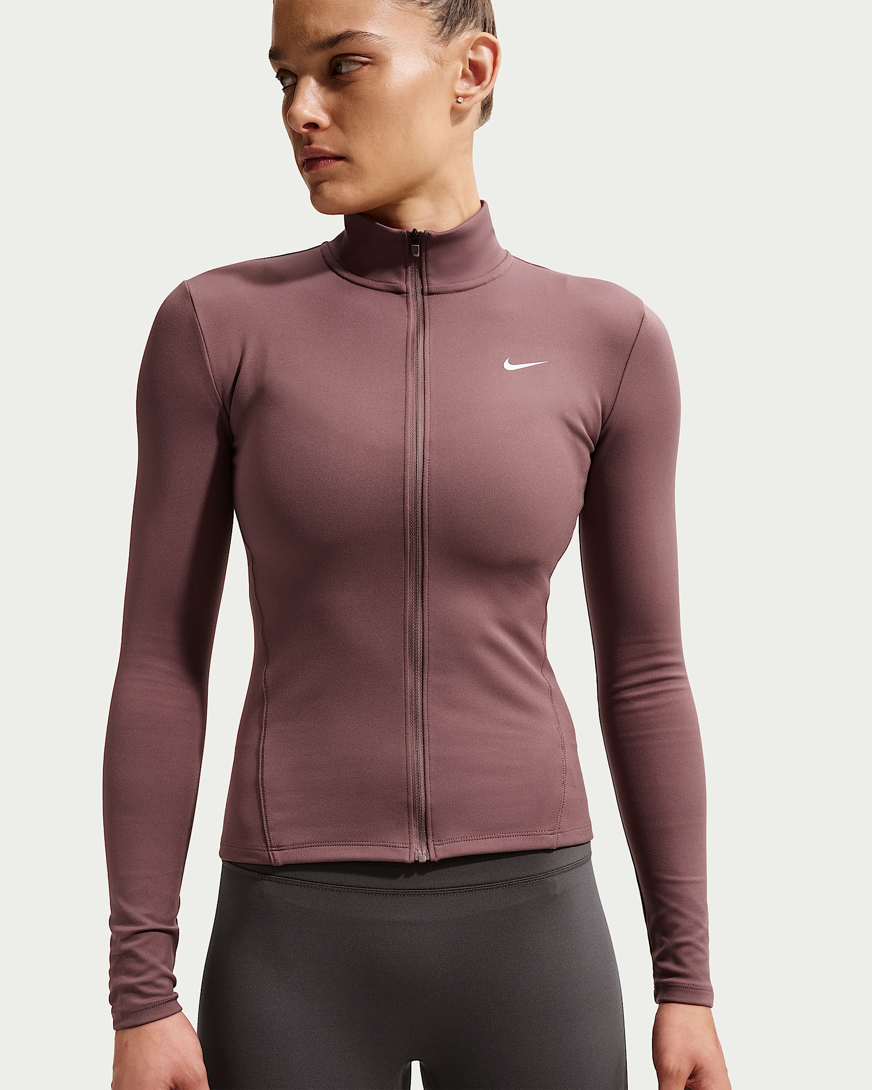 Nike One Fitted Dri-FIT jakke med glidelås til dame - Tattoo/Hvit